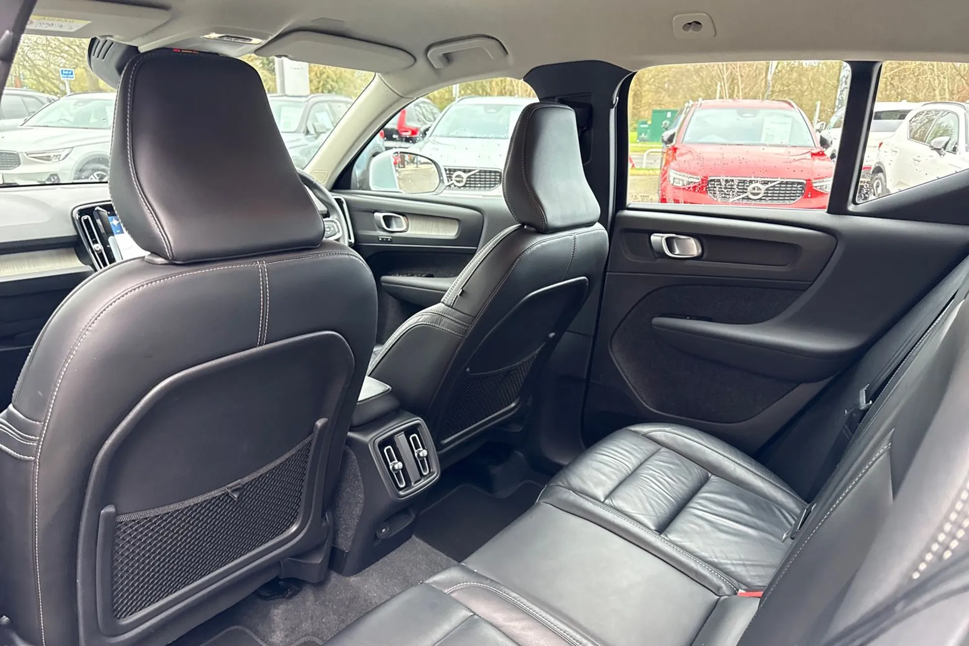 Volvo XC40 thumbnail image number 31