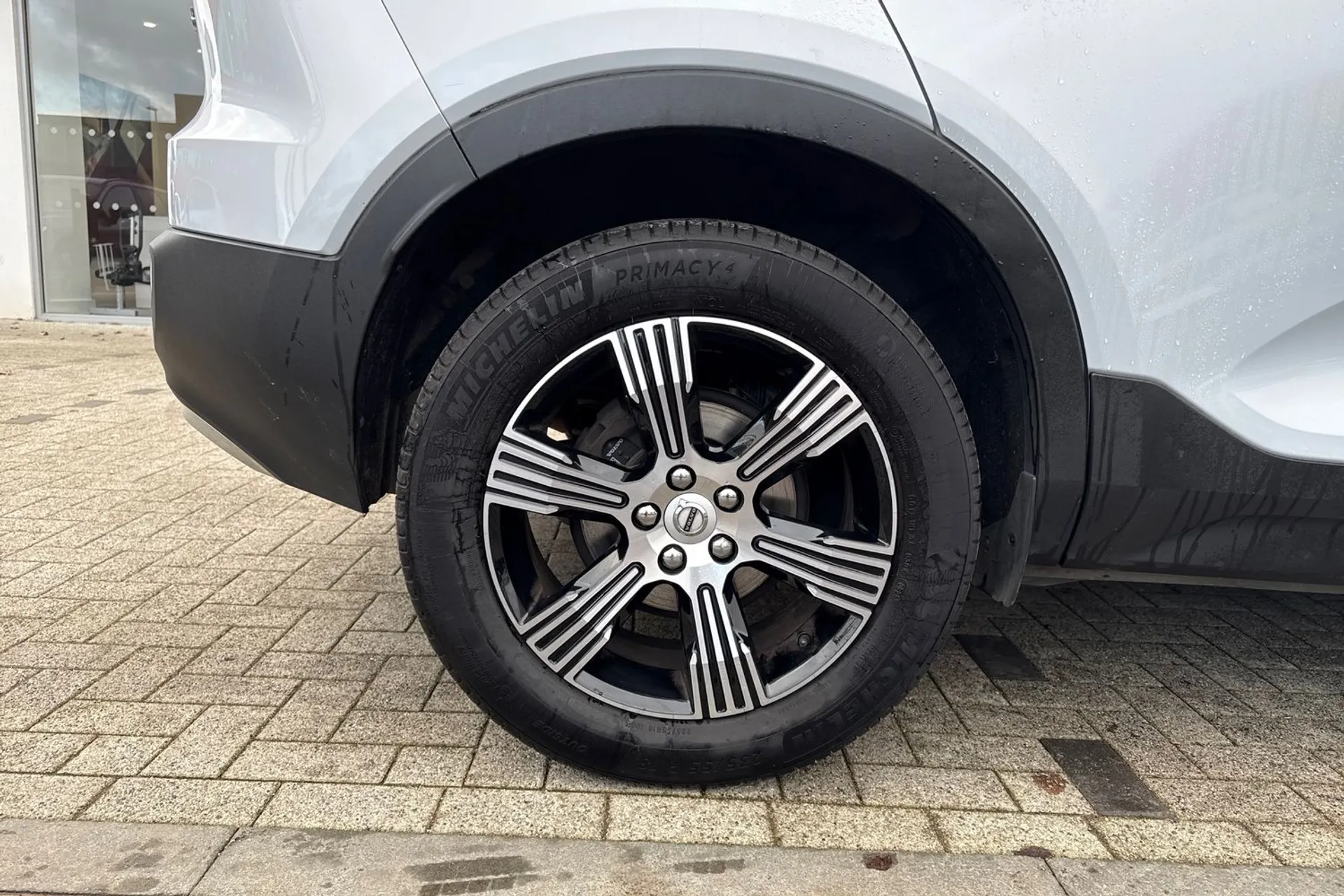 Volvo XC40 thumbnail image number 14