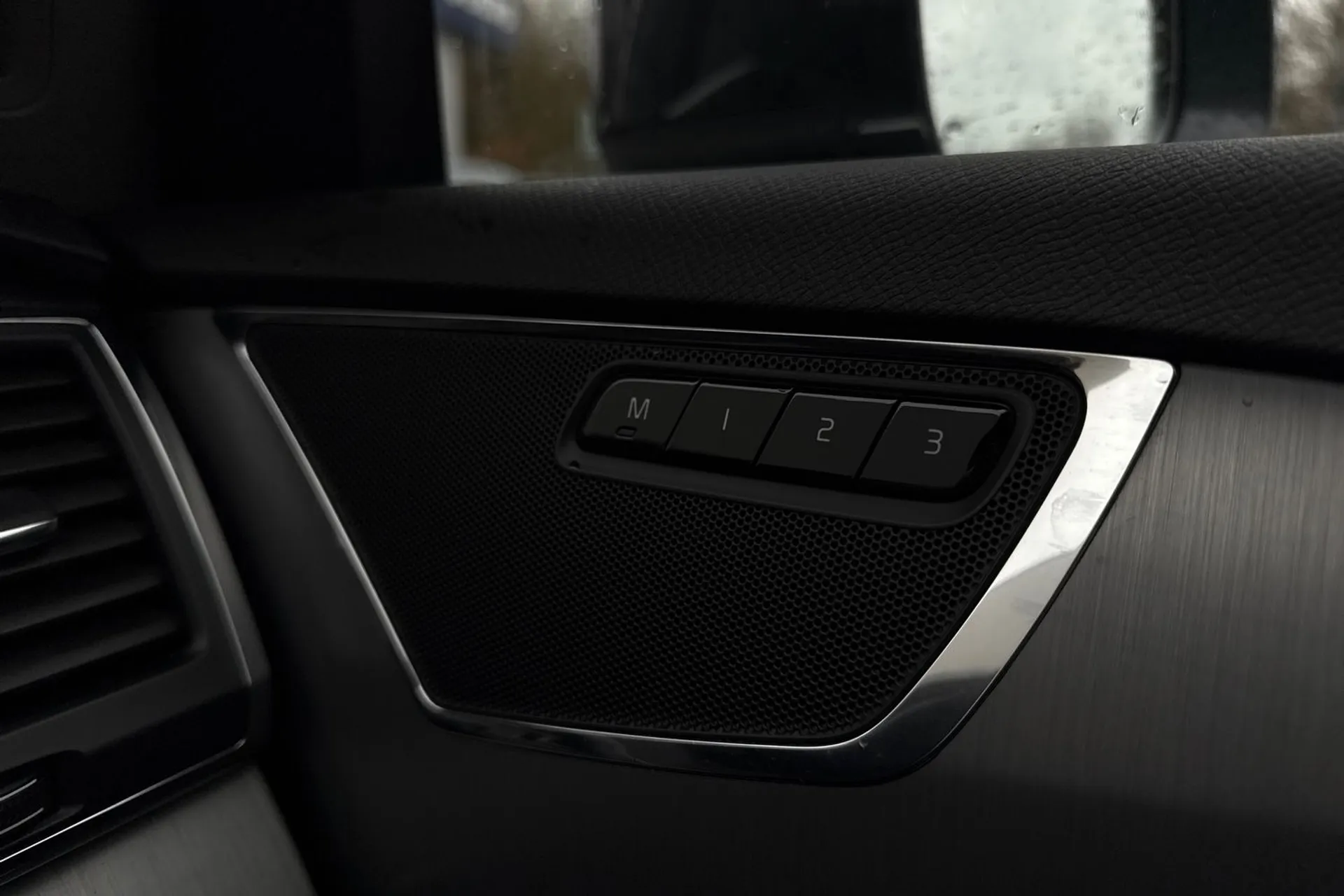 Volvo XC90 thumbnail image number 44