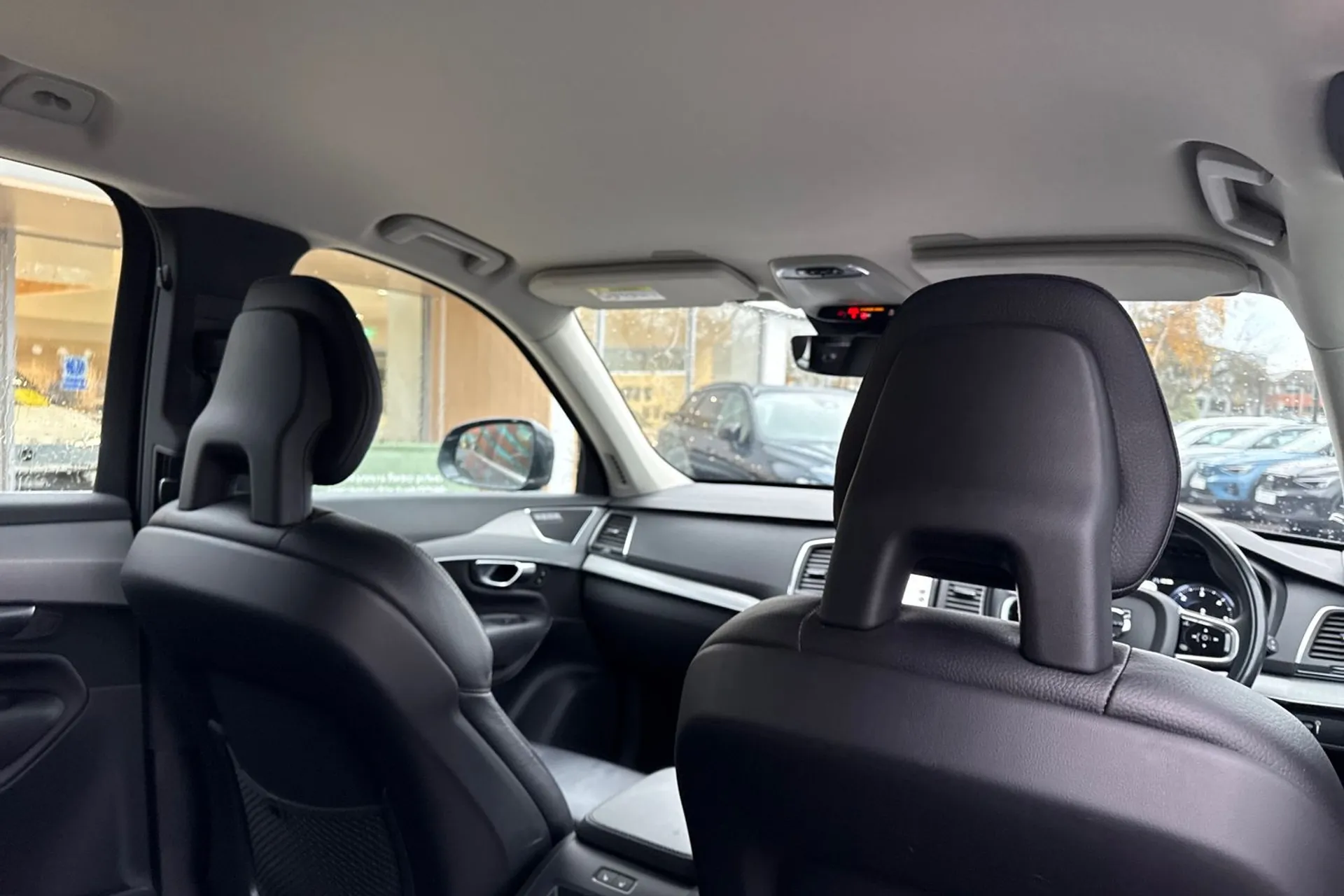 Volvo XC90 thumbnail image number 25