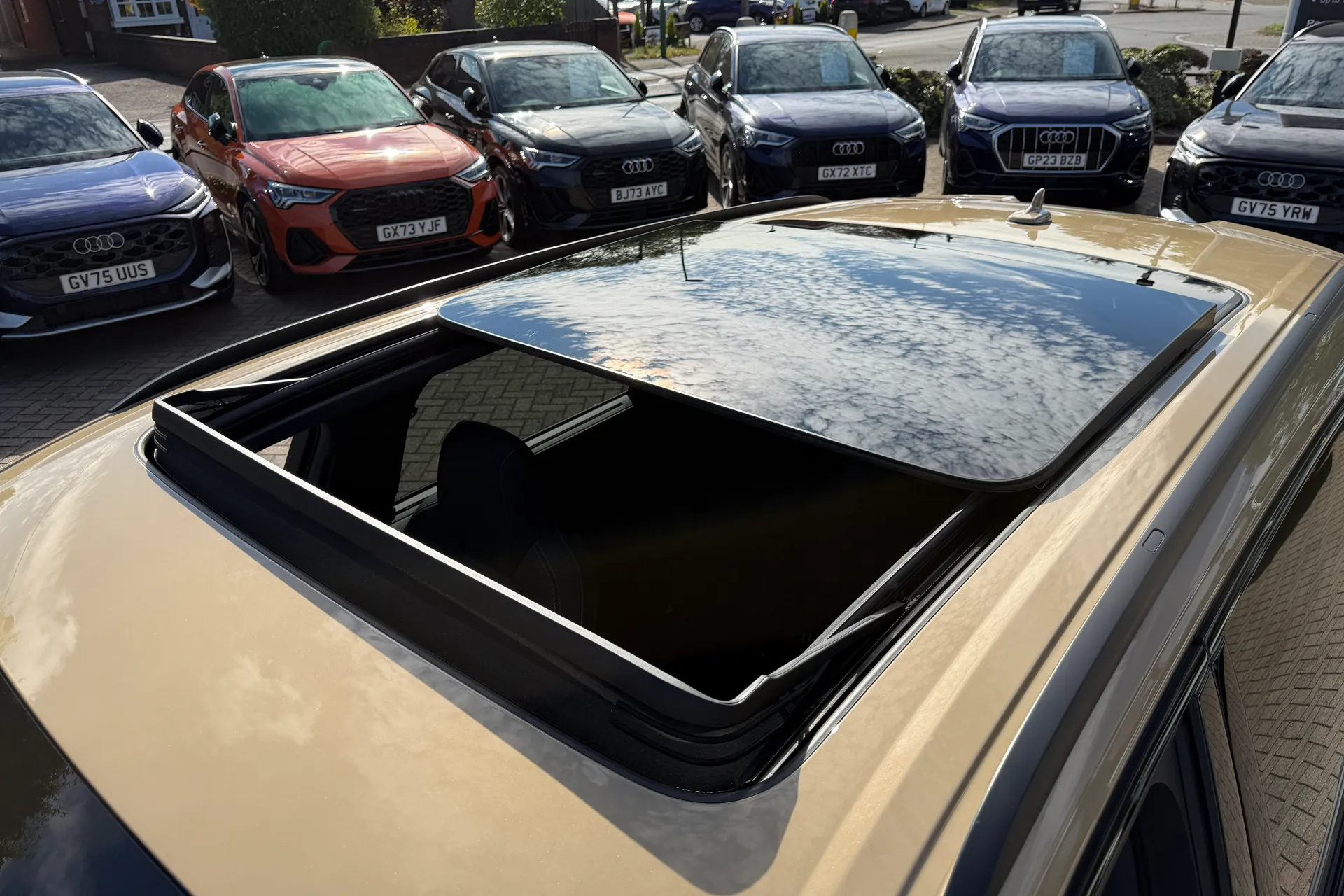 Audi Q7 thumbnail image number 9