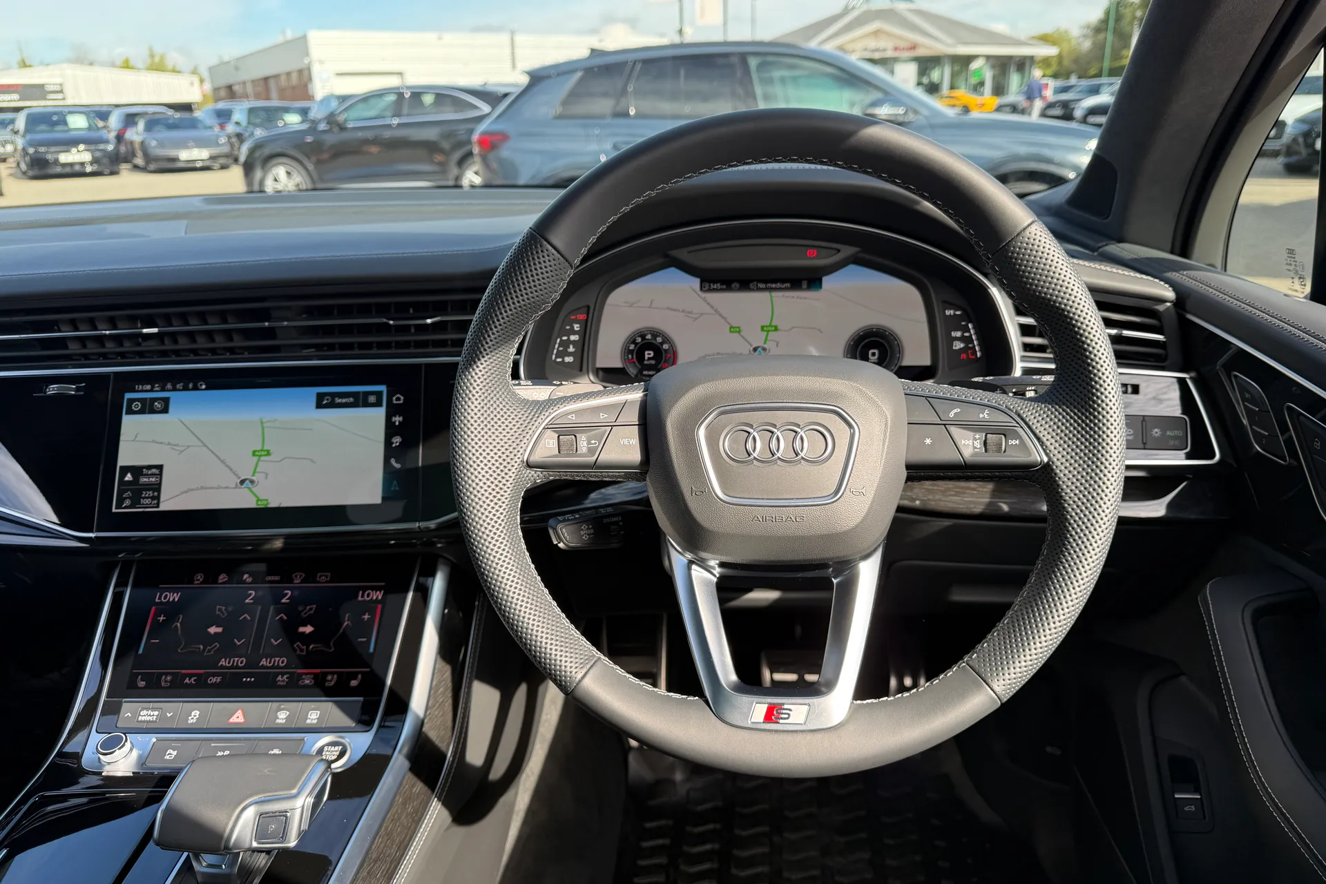 Audi Q7 thumbnail image number 6