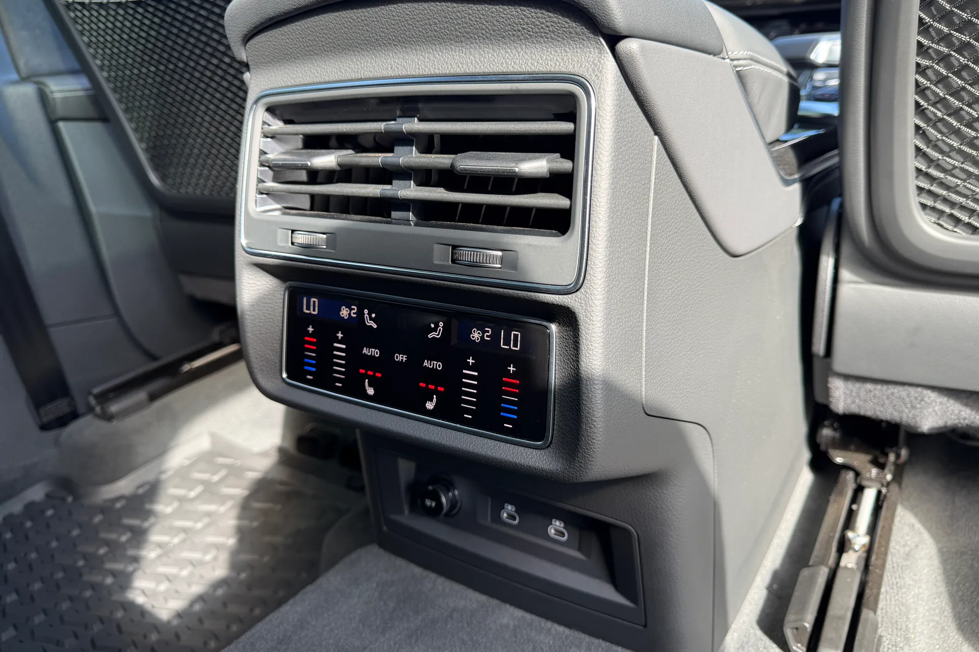 Audi Q7 thumbnail image number 66
