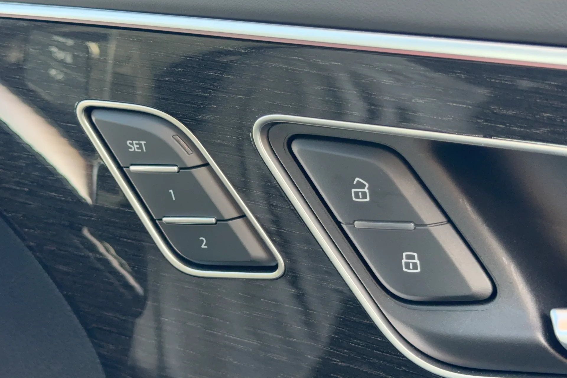 Audi Q7 thumbnail image number 28