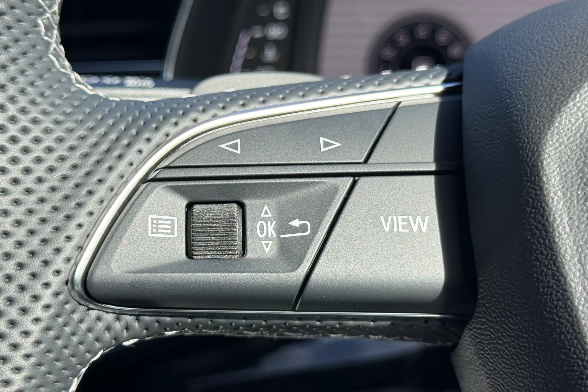 Audi Q7 thumbnail image number 34