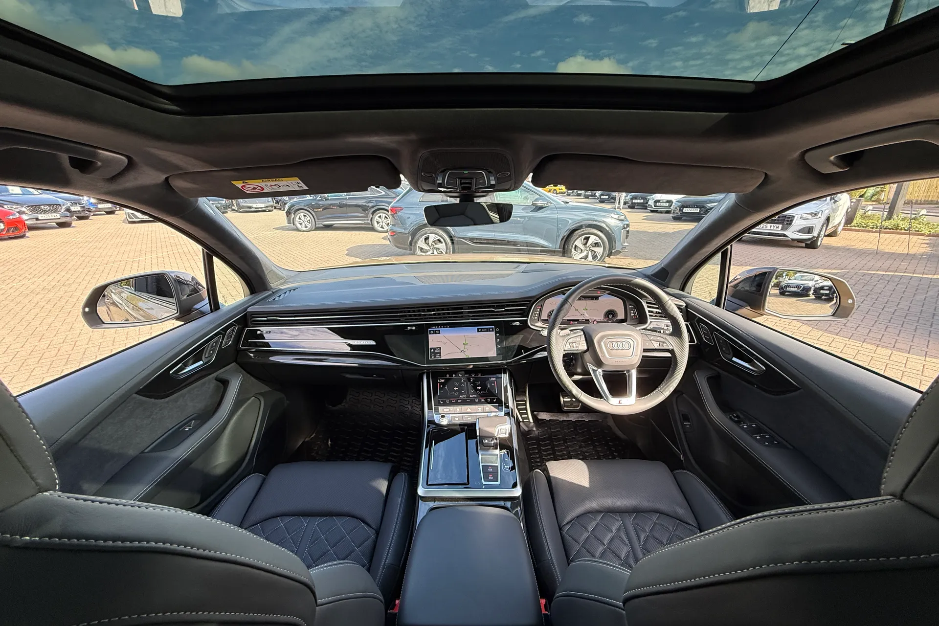 Audi Q7 thumbnail image number 3
