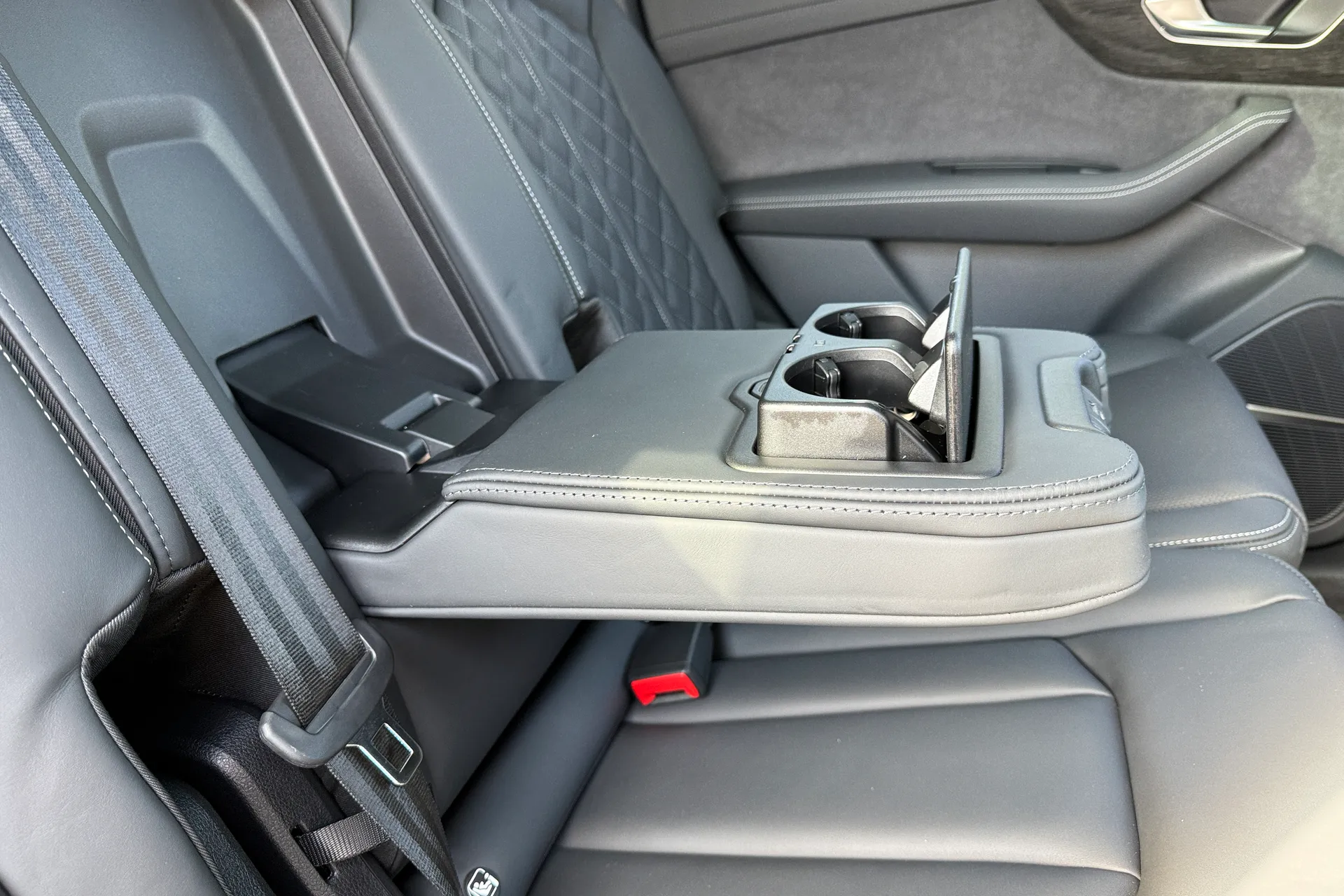 Audi Q7 thumbnail image number 63