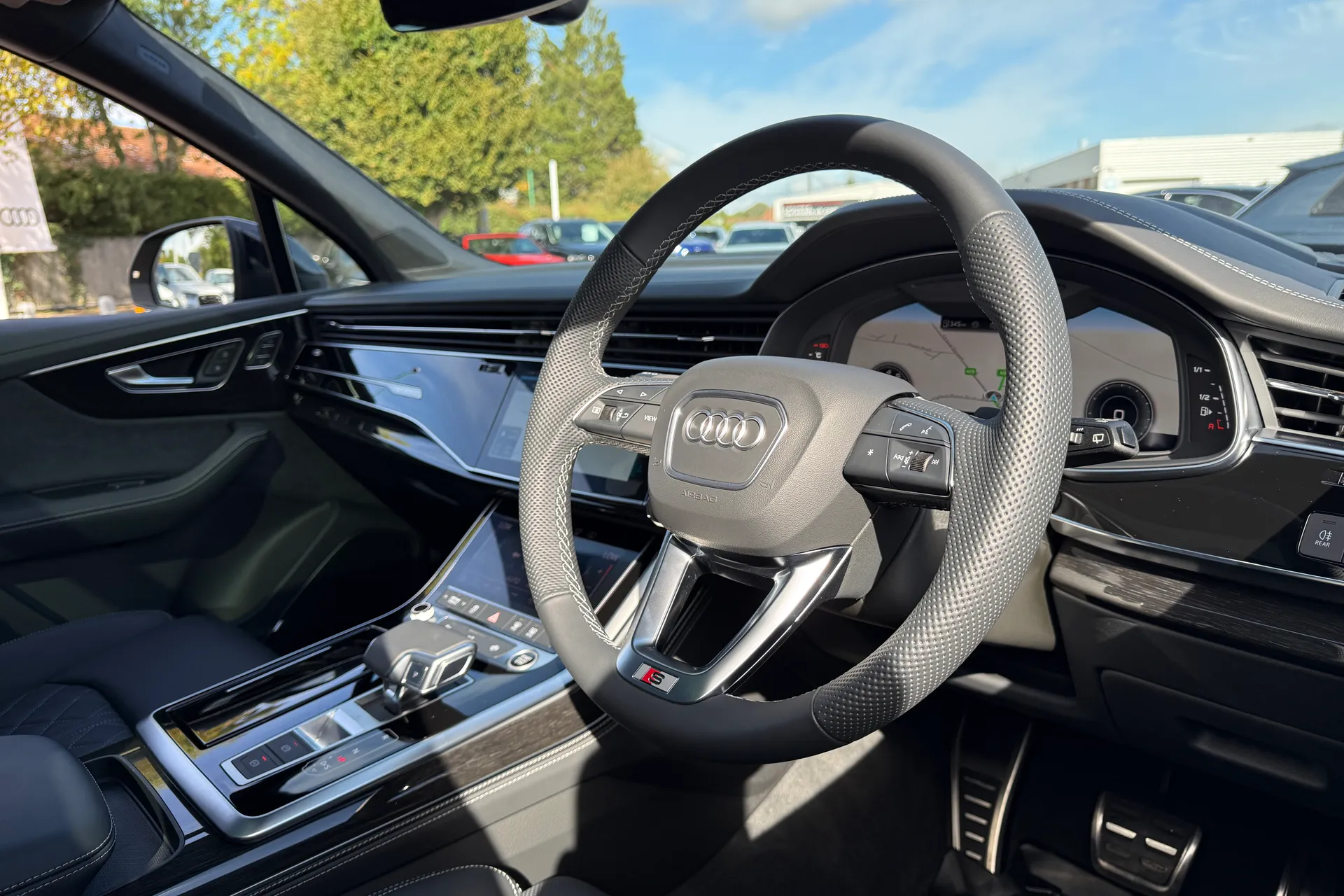 Audi Q7 thumbnail image number 41