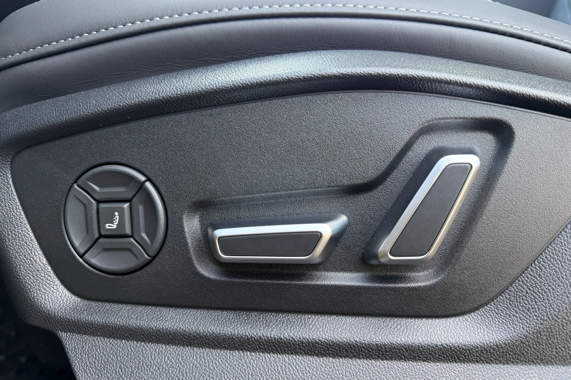 Audi Q7 thumbnail image number 29