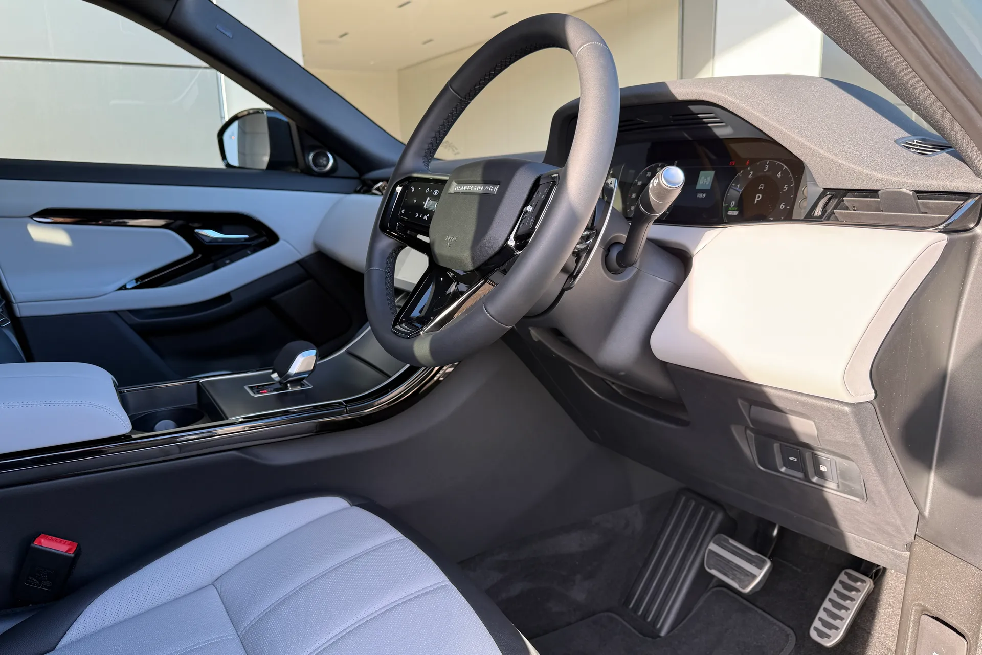 LAND ROVER RANGE ROVER EVOQUE thumbnail image number 20