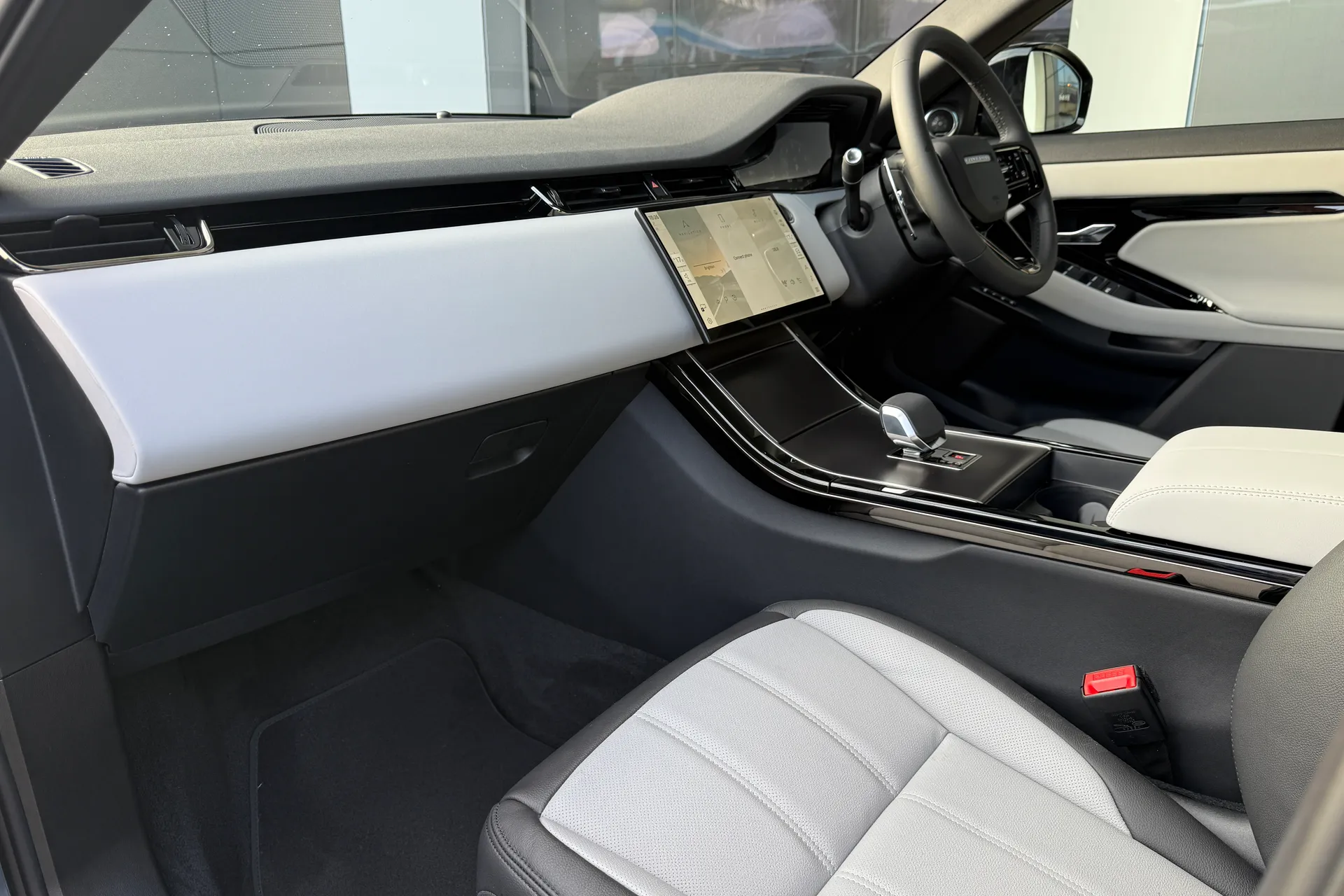 LAND ROVER RANGE ROVER EVOQUE thumbnail image number 61