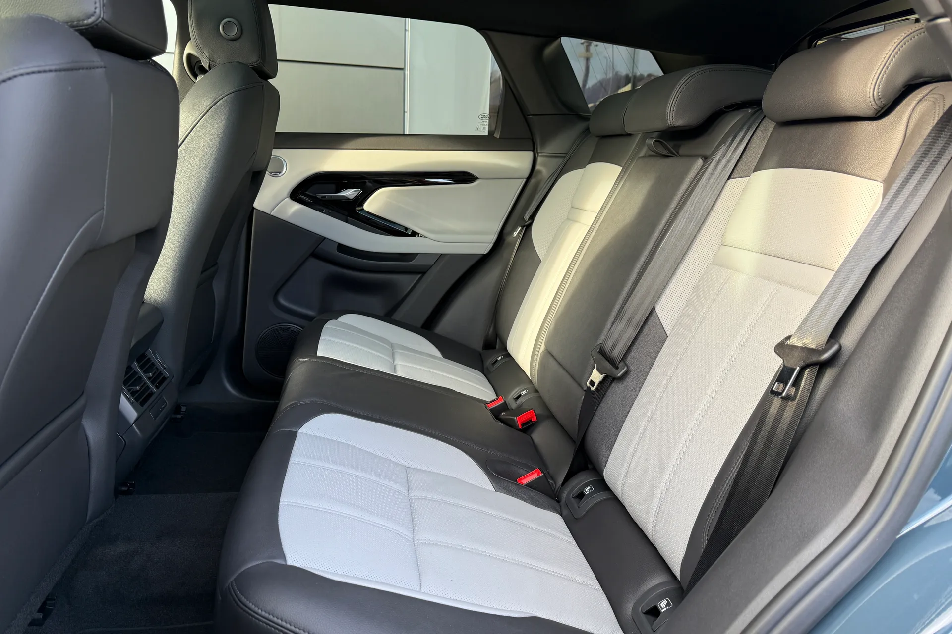 LAND ROVER RANGE ROVER EVOQUE thumbnail image number 59