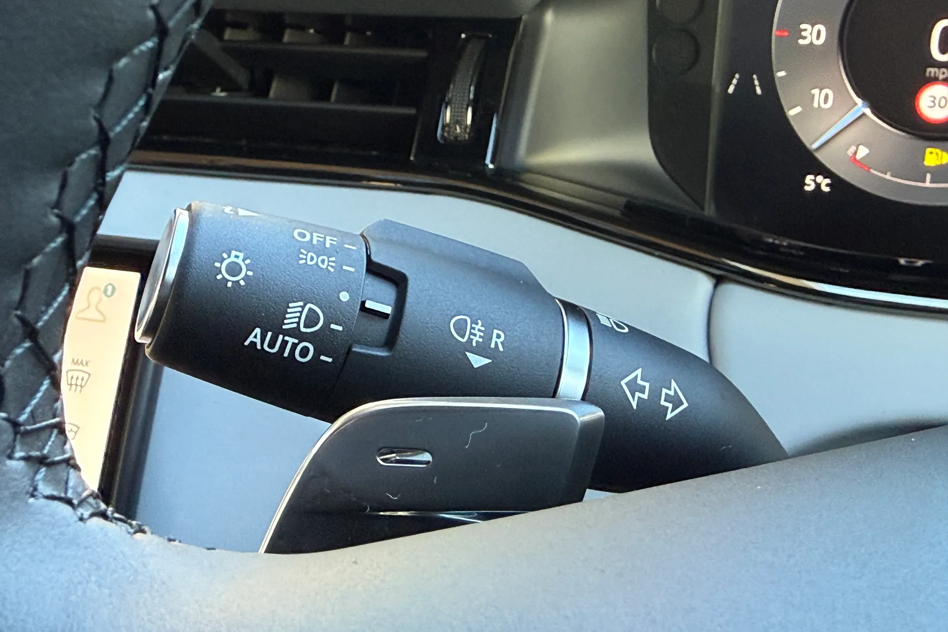 LAND ROVER RANGE ROVER EVOQUE thumbnail image number 64