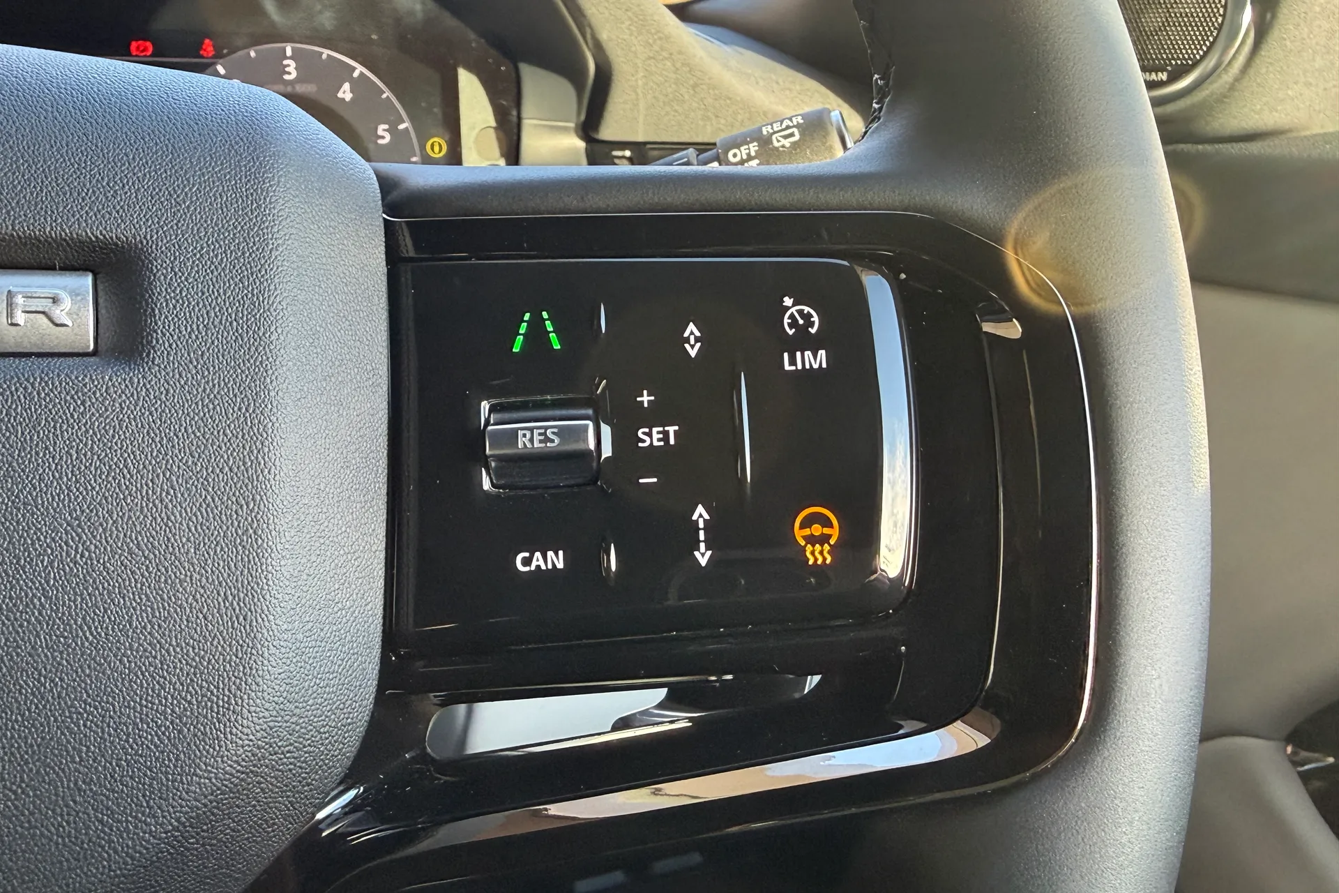 LAND ROVER RANGE ROVER EVOQUE thumbnail image number 33