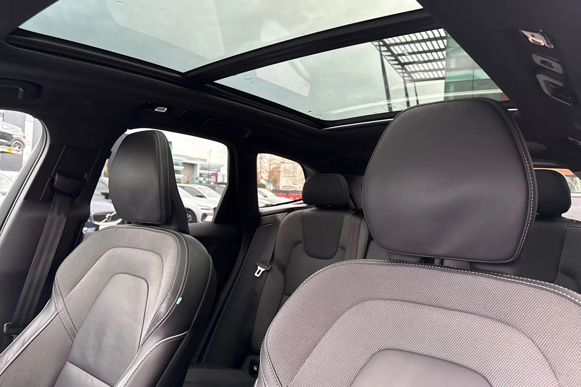 Volvo XC60 thumbnail image number 29