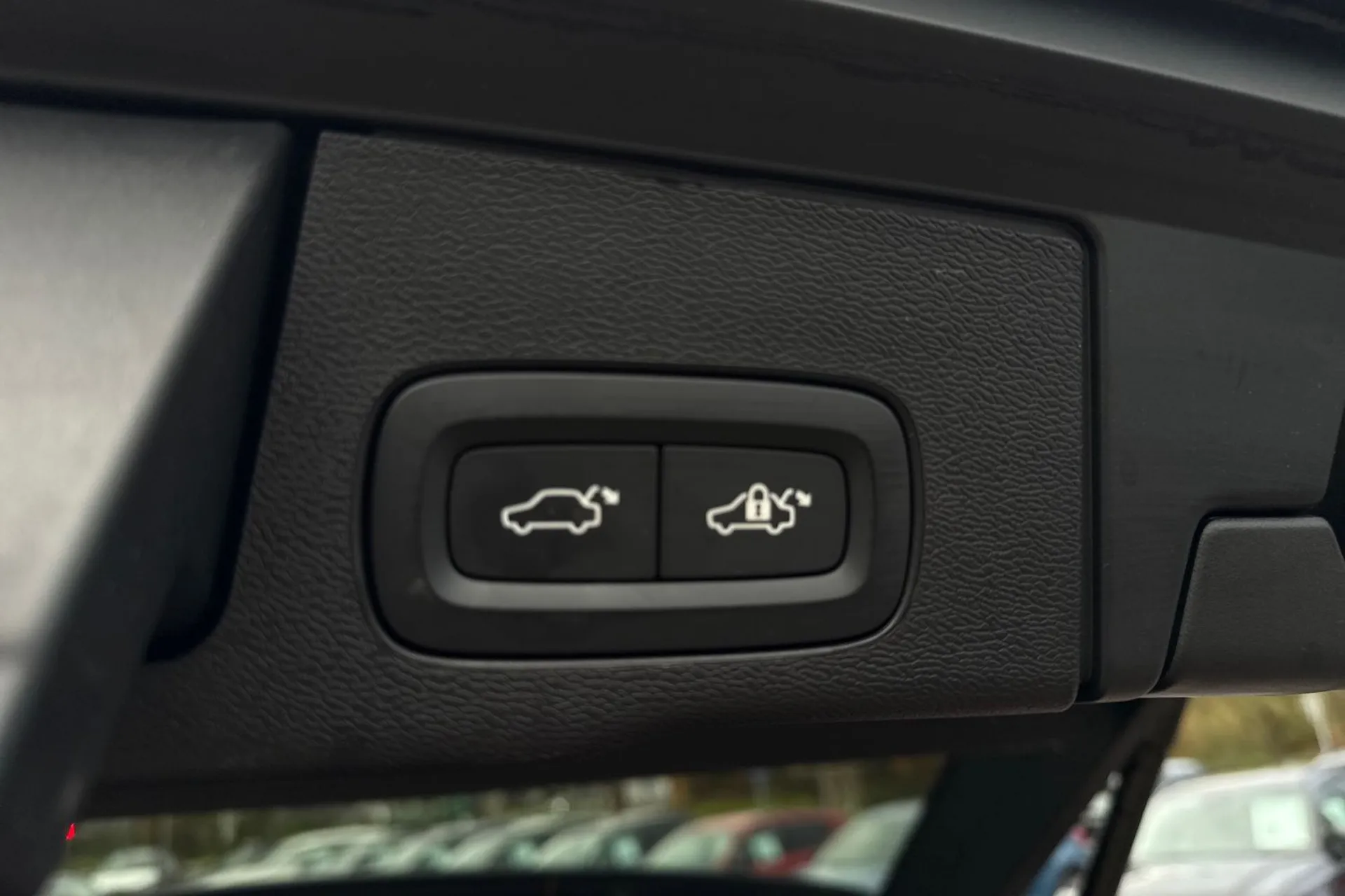 Volvo XC60 thumbnail image number 21