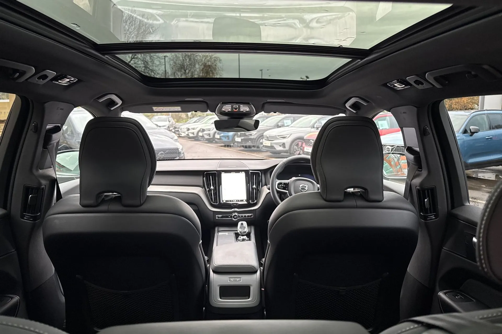 Volvo XC60 thumbnail image number 22