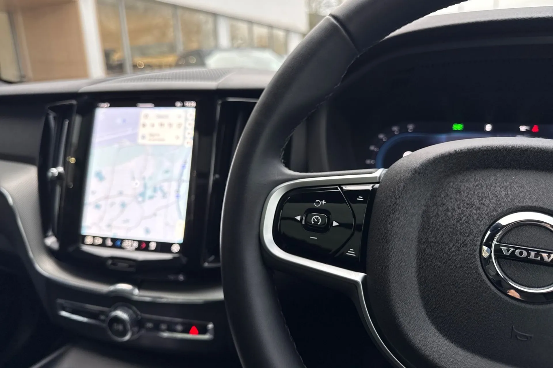 Volvo XC60 thumbnail image number 36