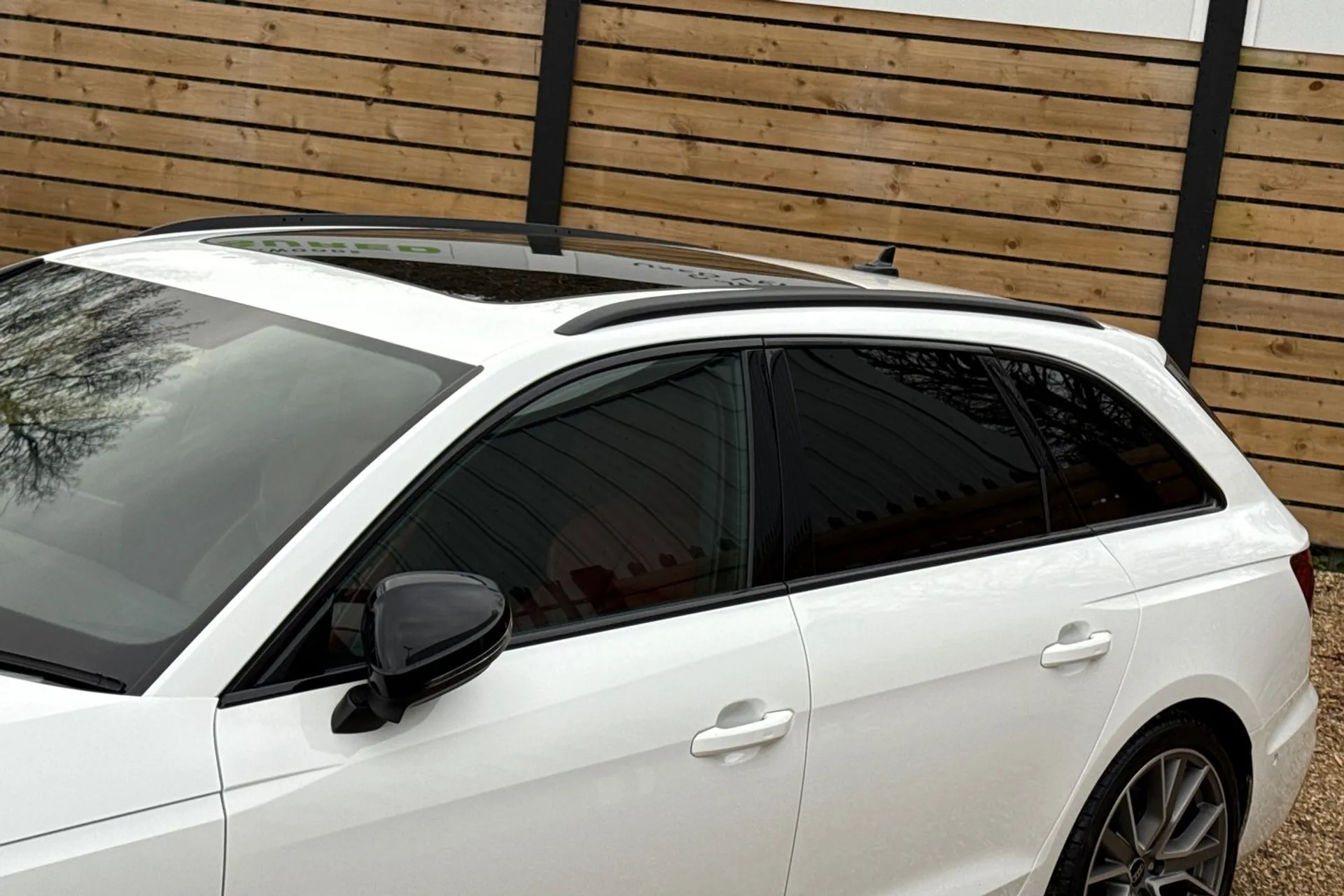 Audi A4 thumbnail image number 15