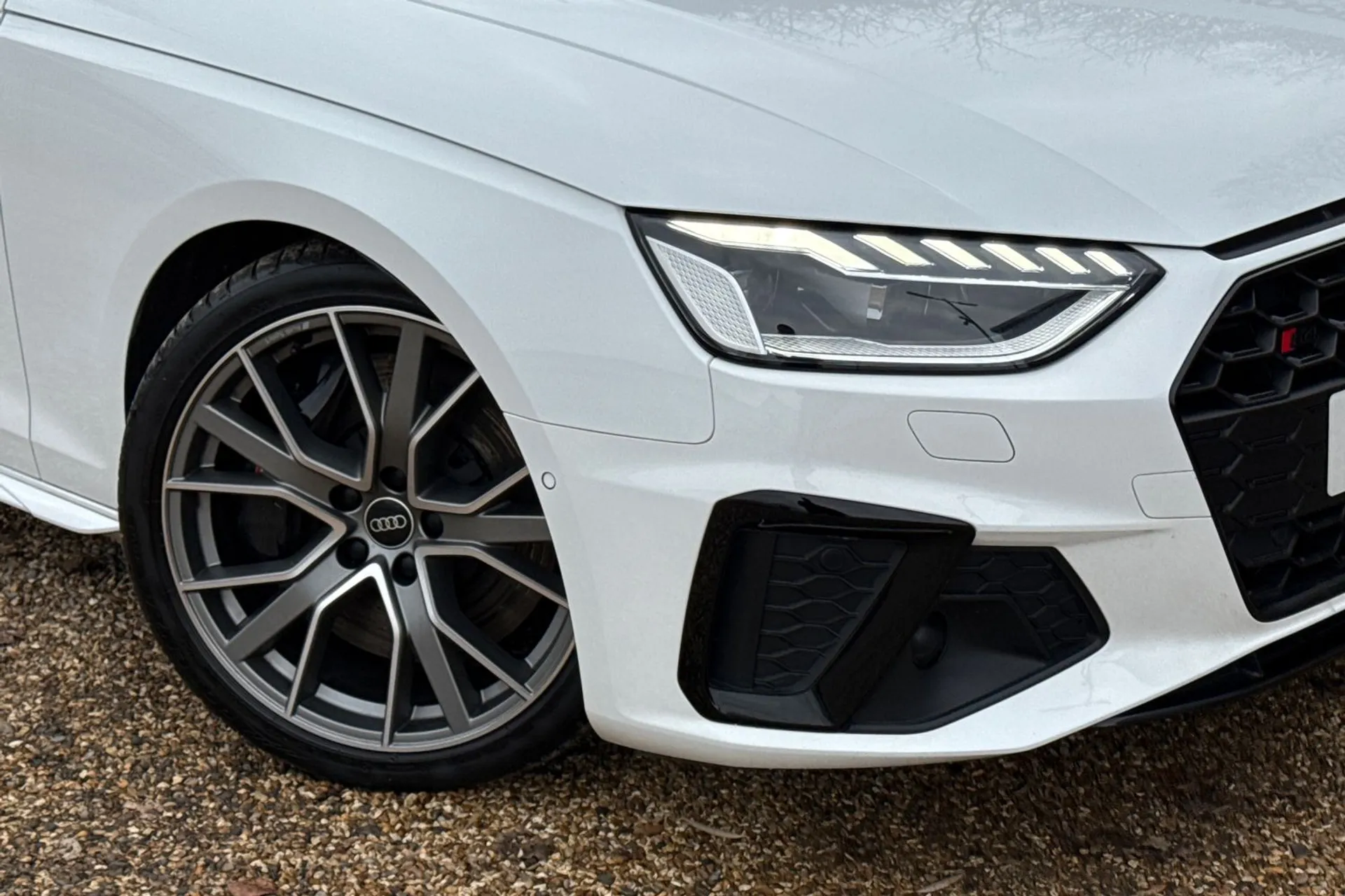 Audi A4 thumbnail image number 7