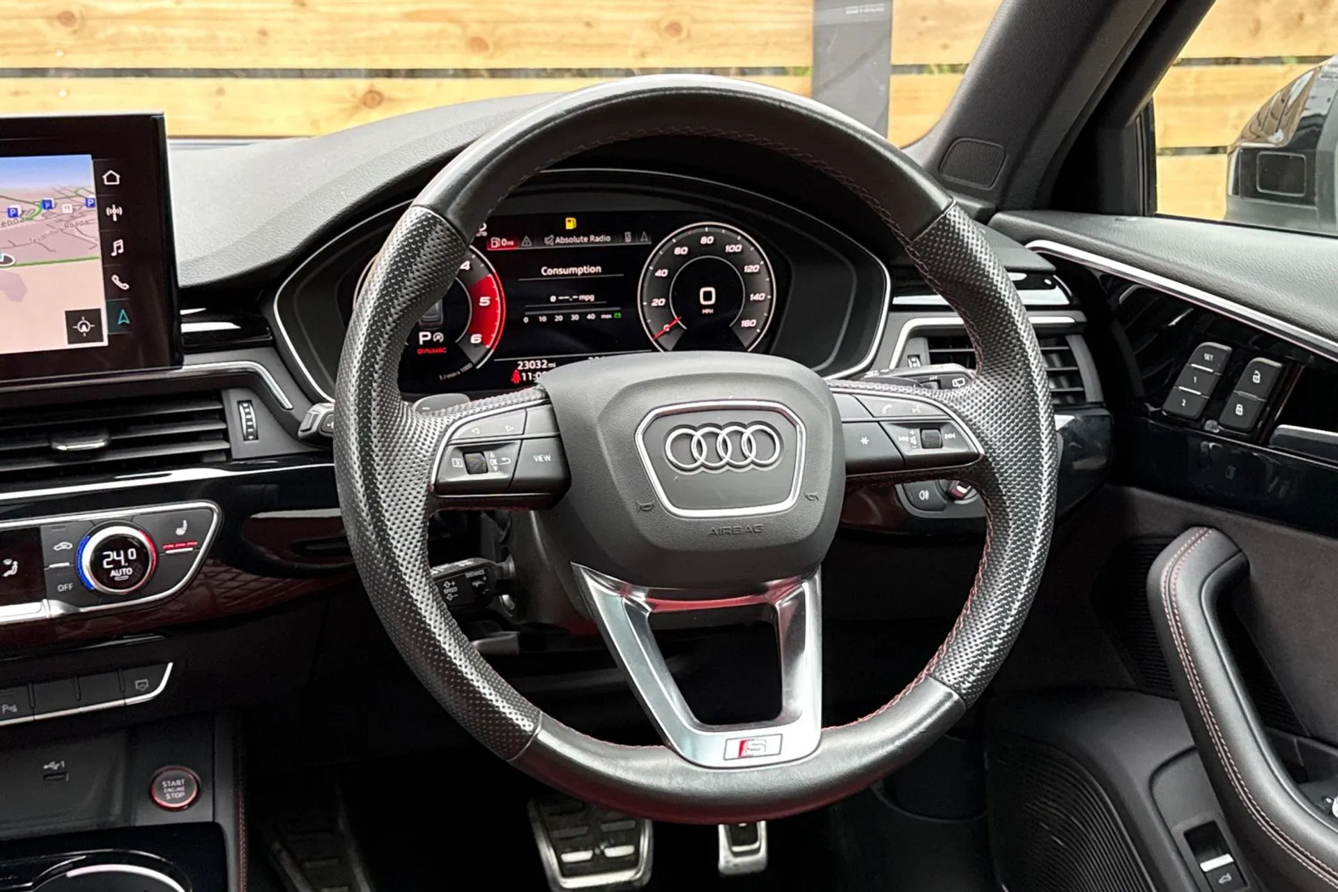 Audi A4 thumbnail image number 36