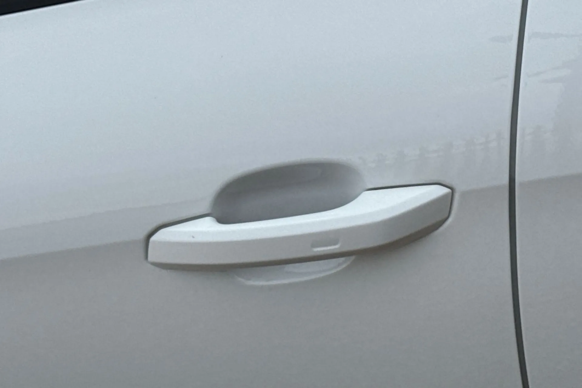 Audi A4 thumbnail image number 17