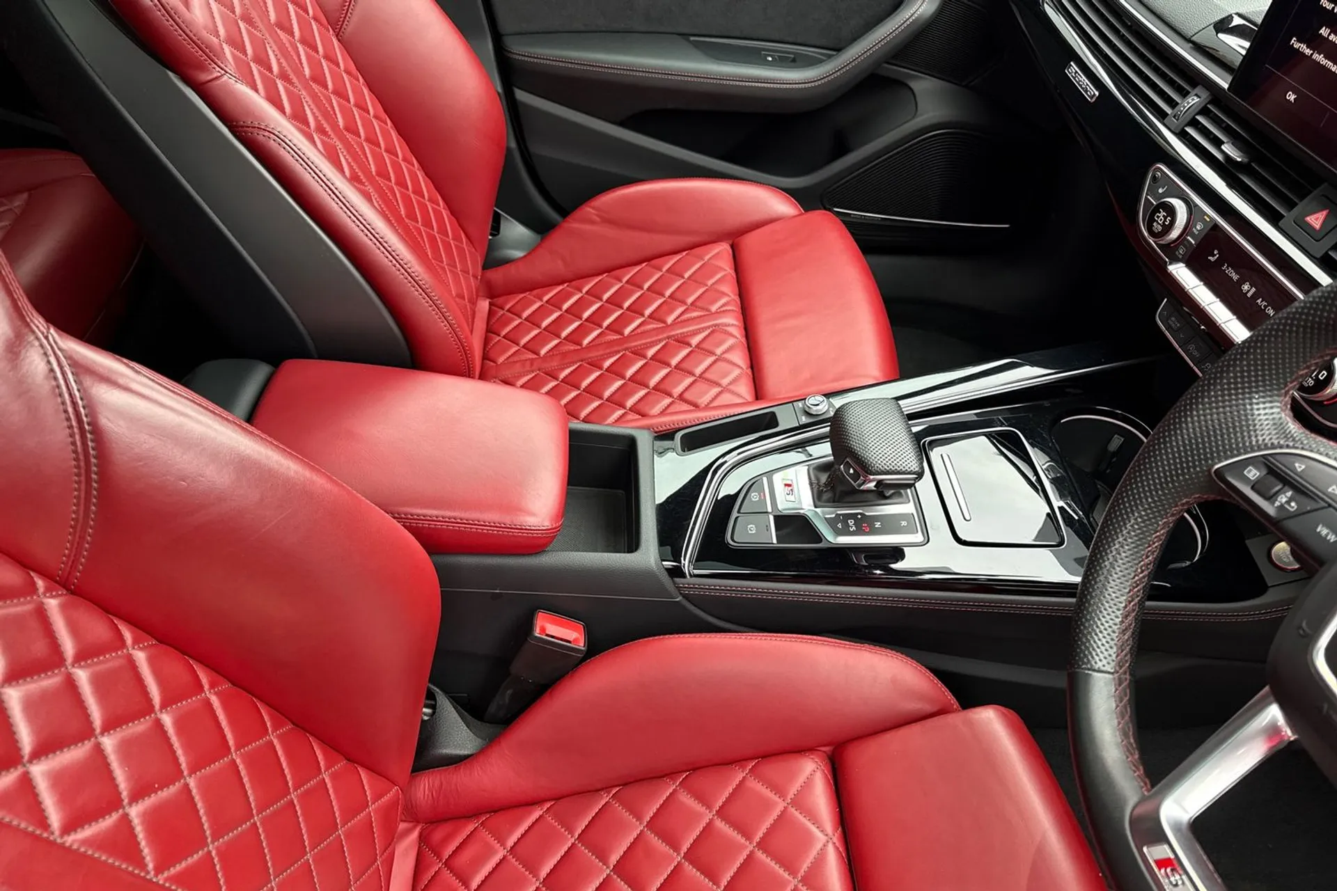 Audi A4 thumbnail image number 42