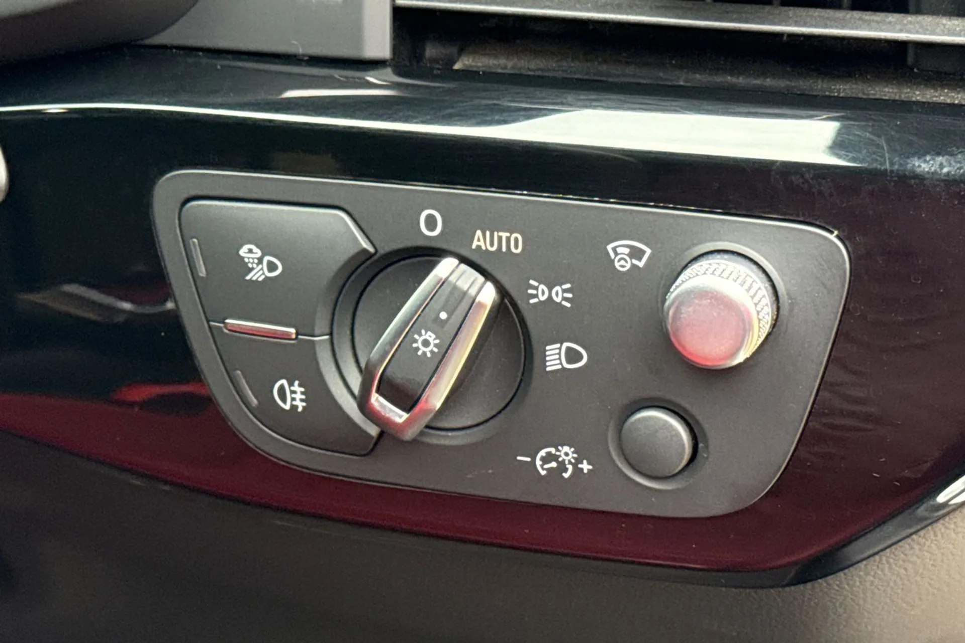 Audi A4 thumbnail image number 49