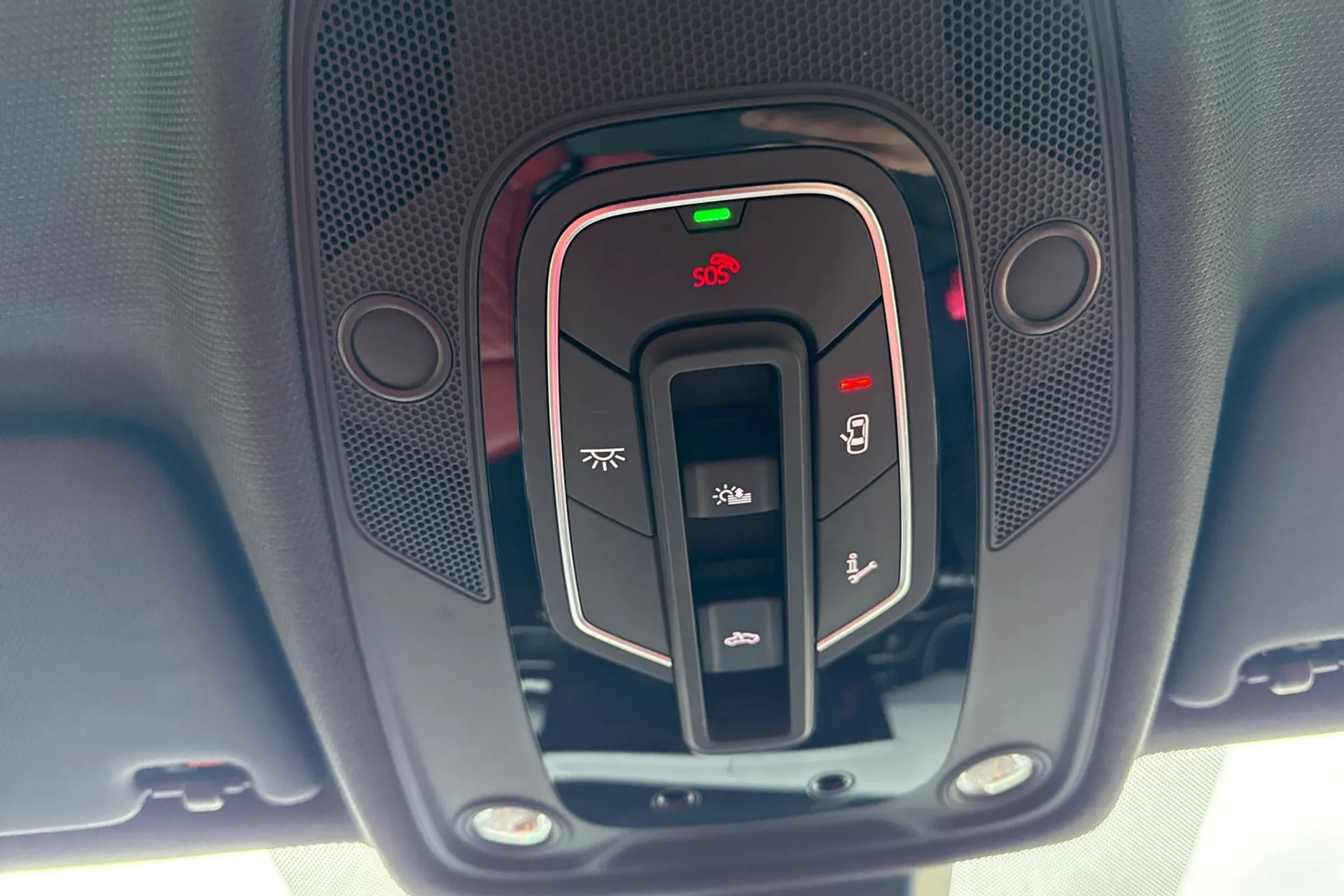 Audi A4 thumbnail image number 55