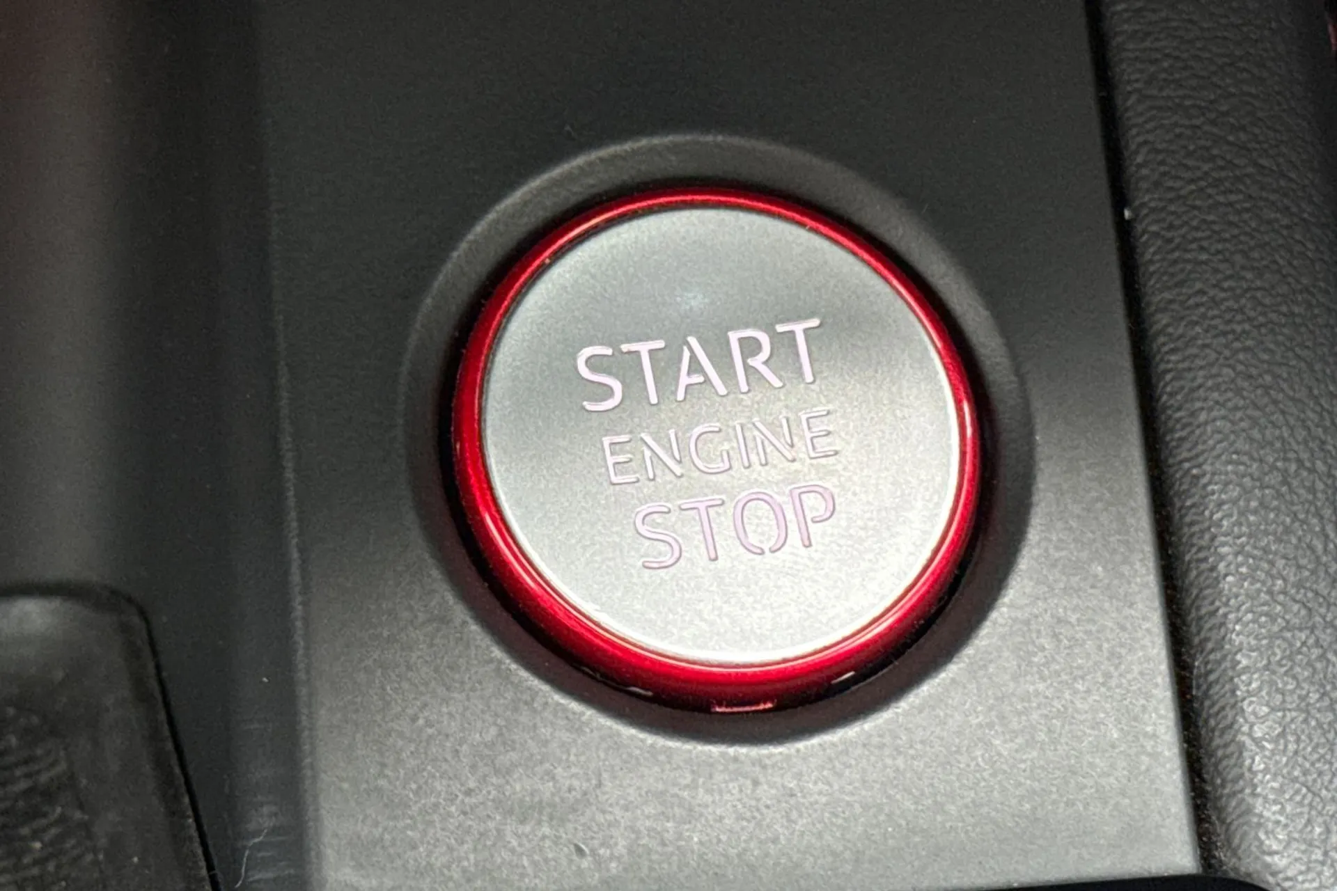 Audi A4 thumbnail image number 53