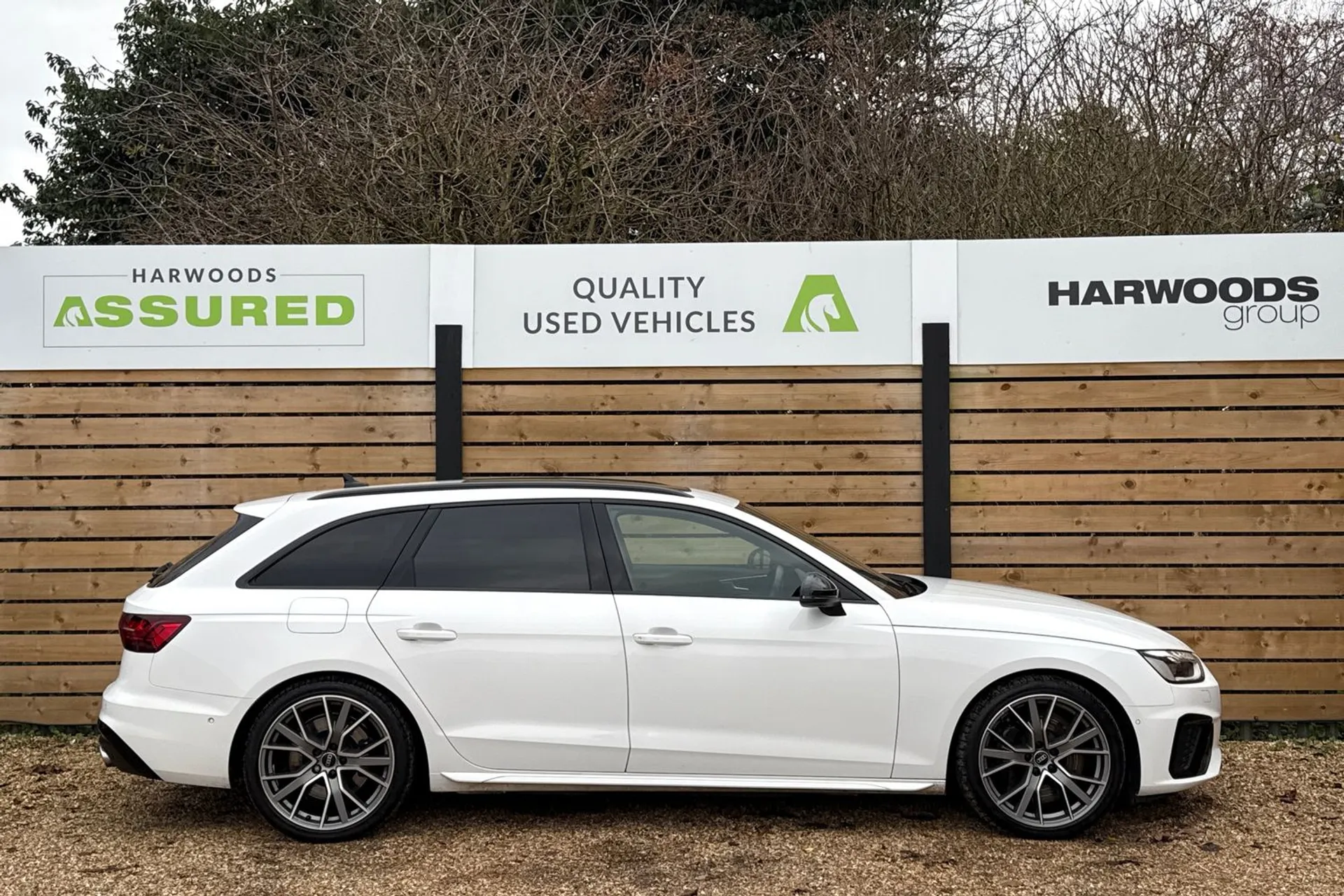 Audi A4 thumbnail image number 2