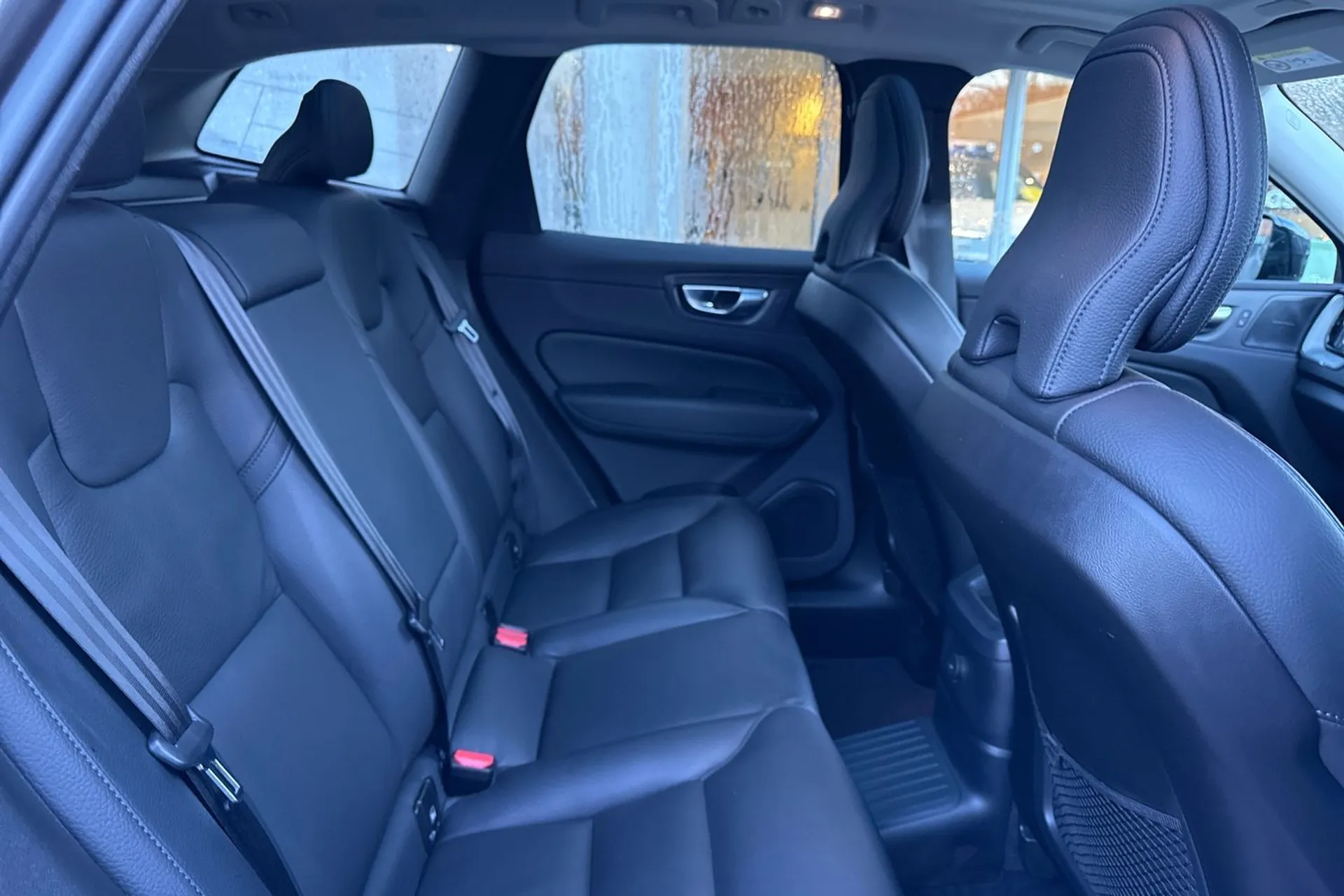 Volvo XC60 thumbnail image number 23