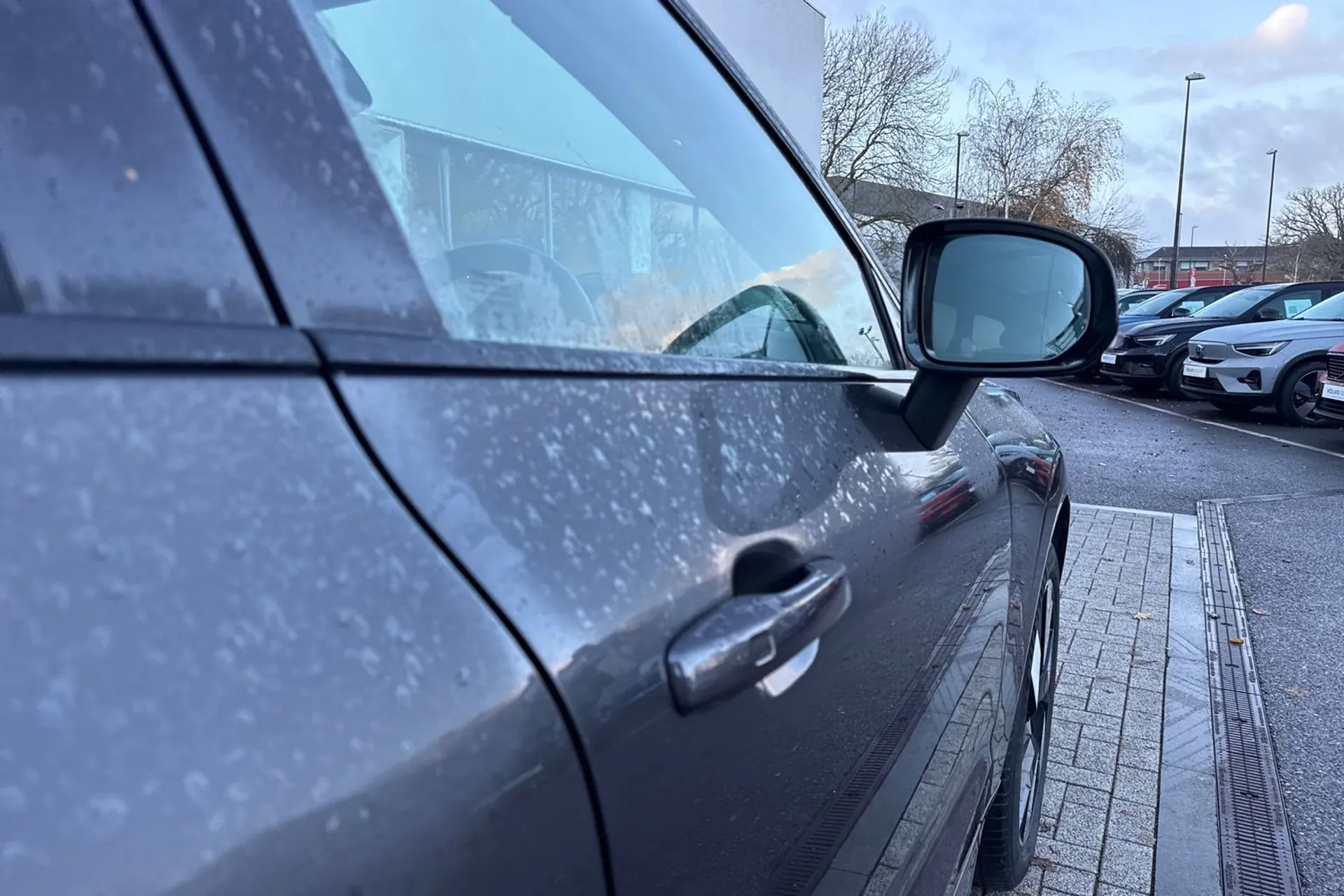 Volvo XC60 thumbnail image number 17