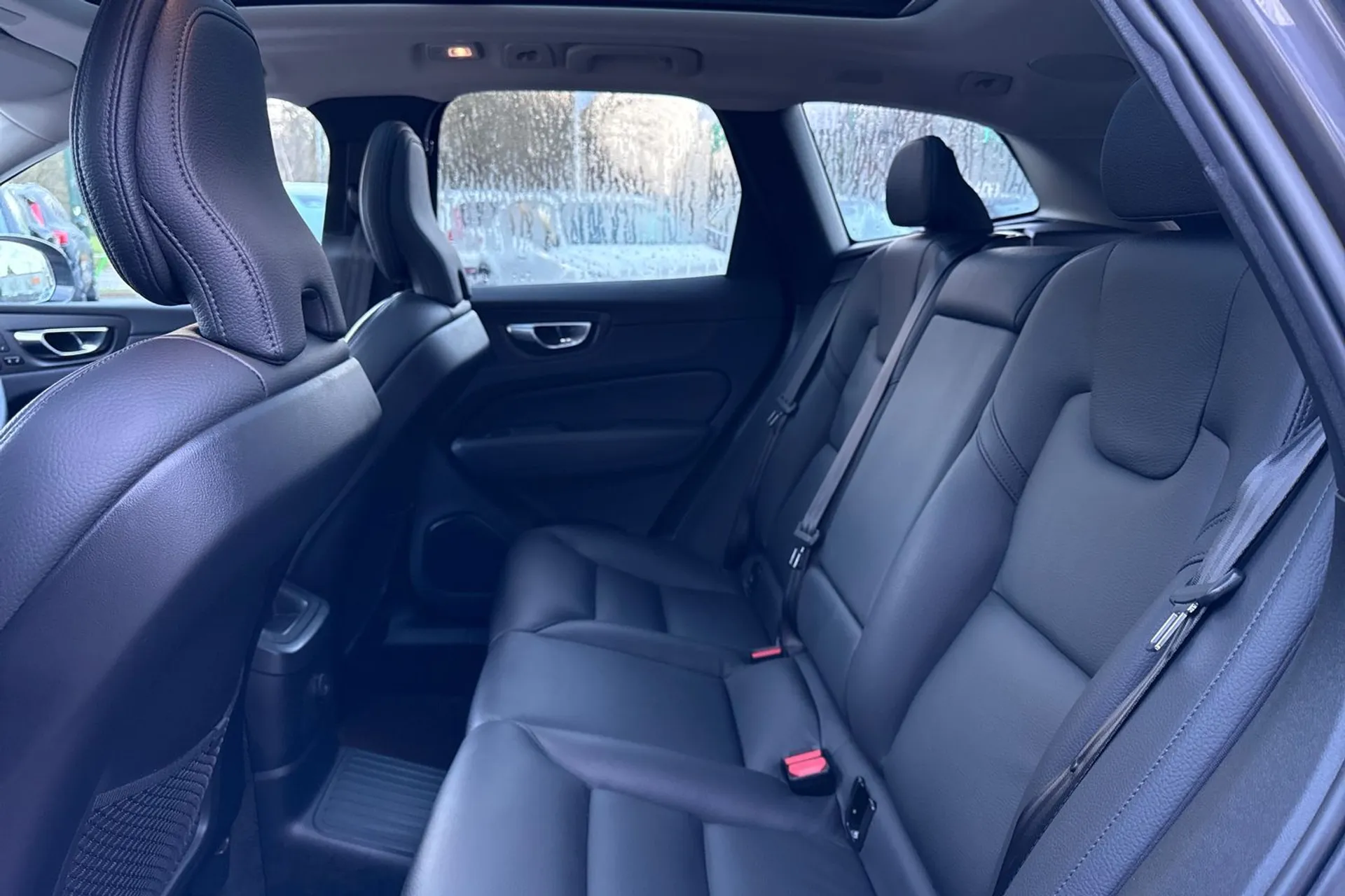 Volvo XC60 thumbnail image number 30