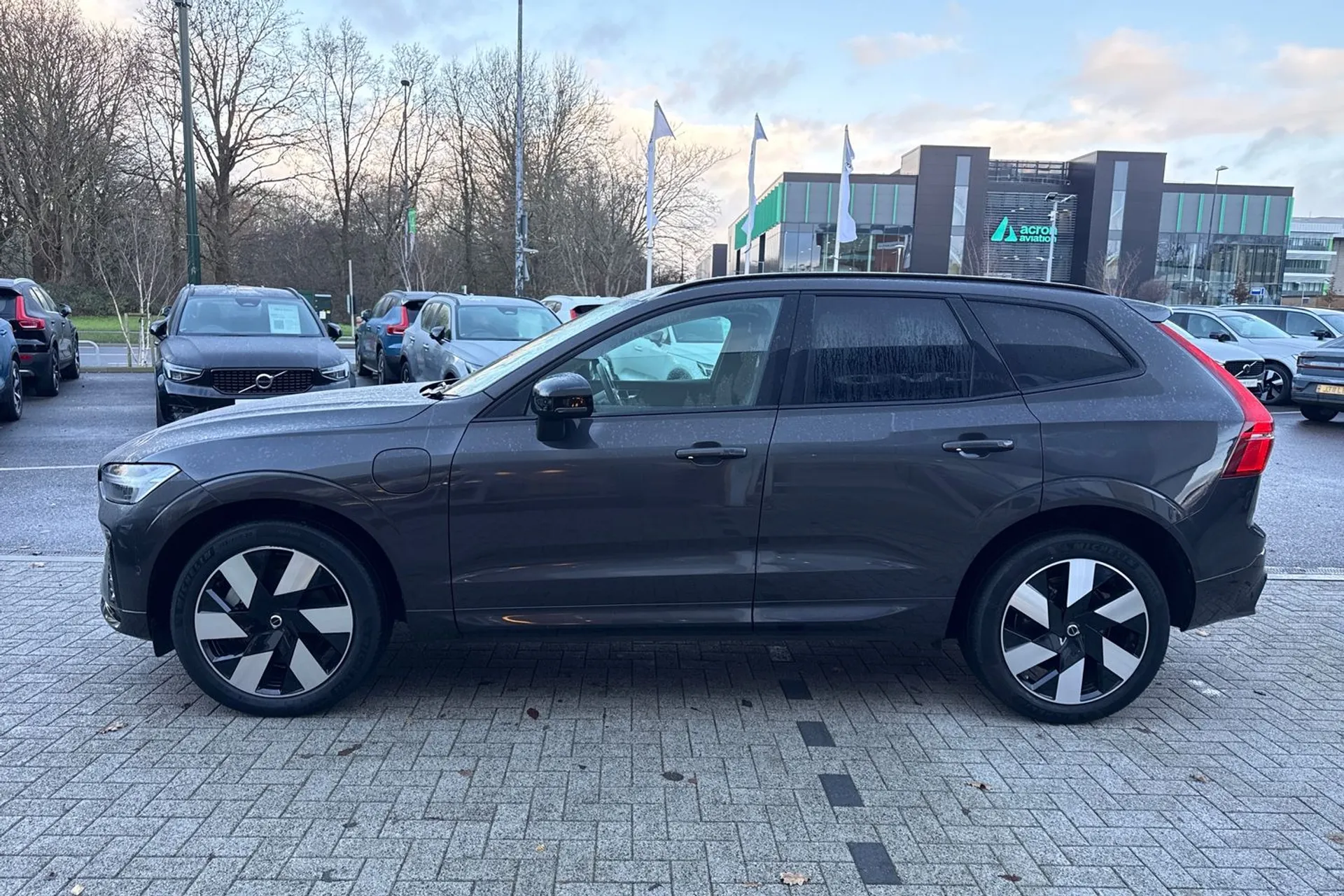 Volvo XC60 thumbnail image number 11