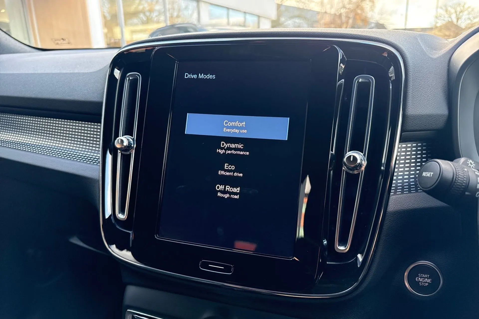 Volvo XC40 thumbnail image number 42