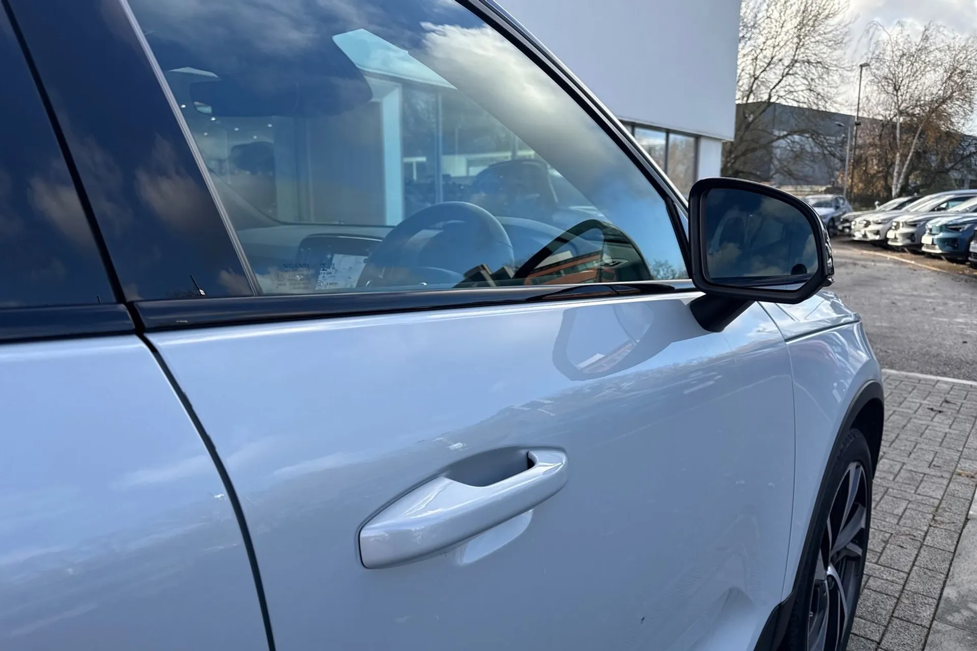 Volvo XC40 thumbnail image number 17