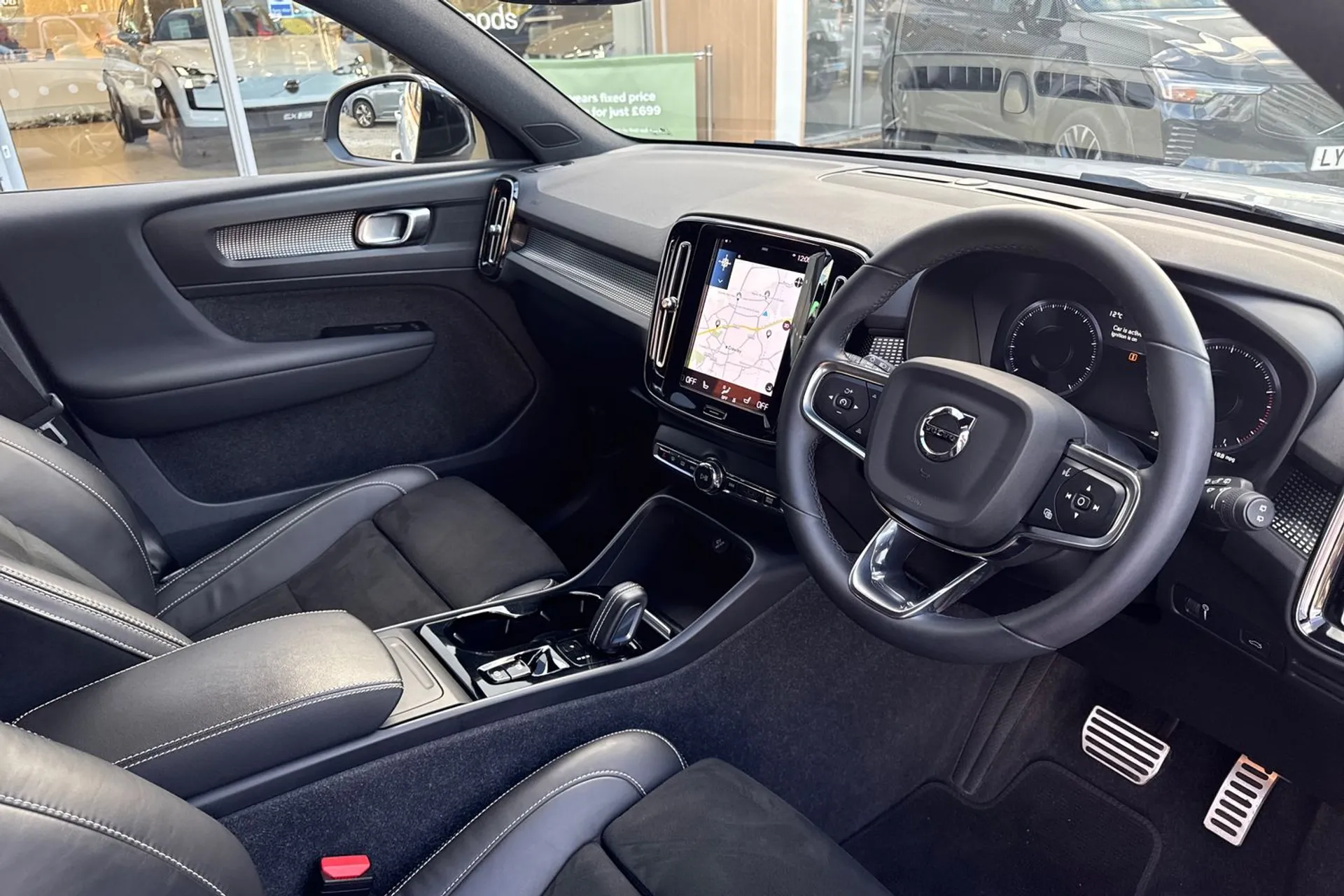 Volvo XC40 thumbnail image number 6