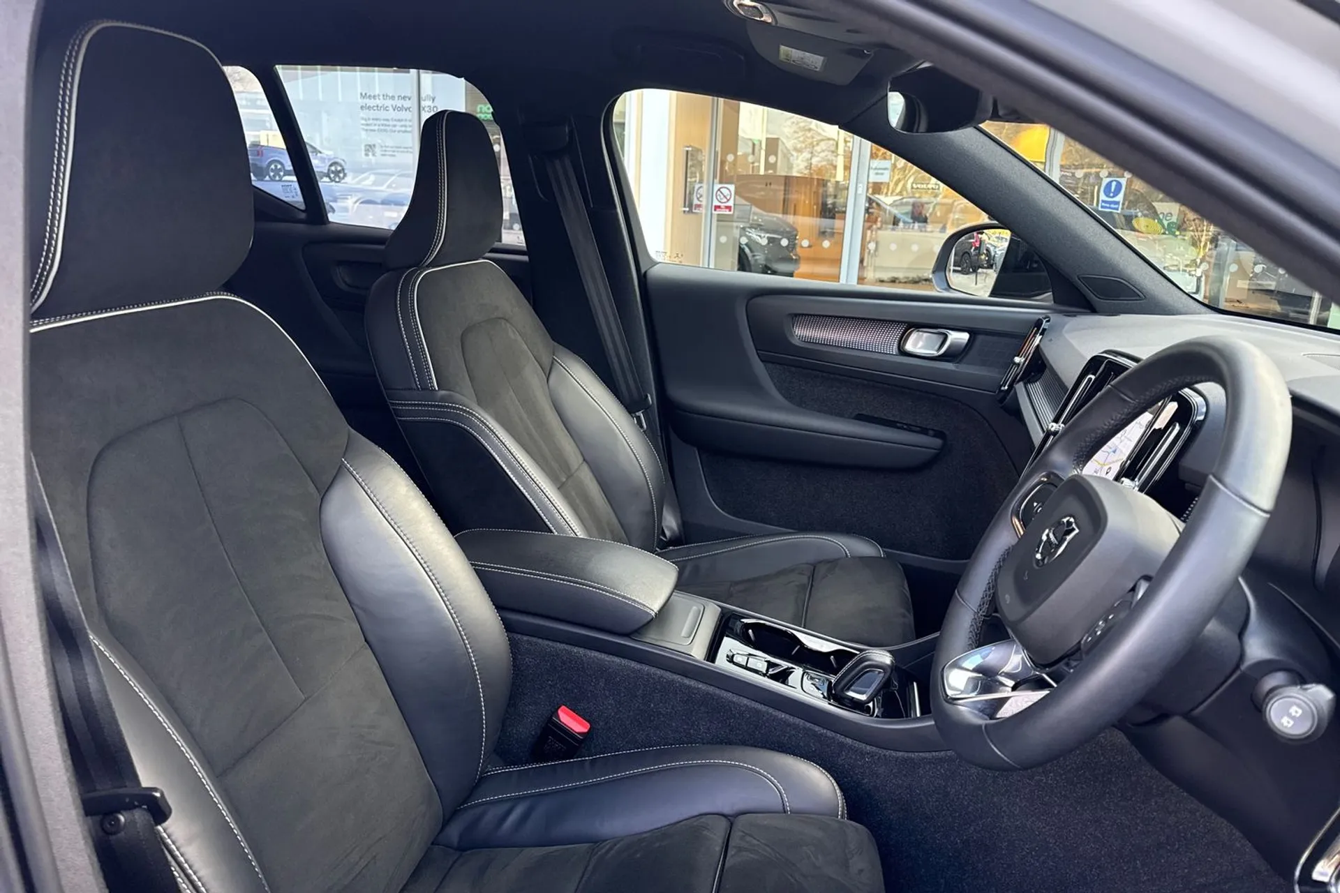 Volvo XC40 thumbnail image number 26