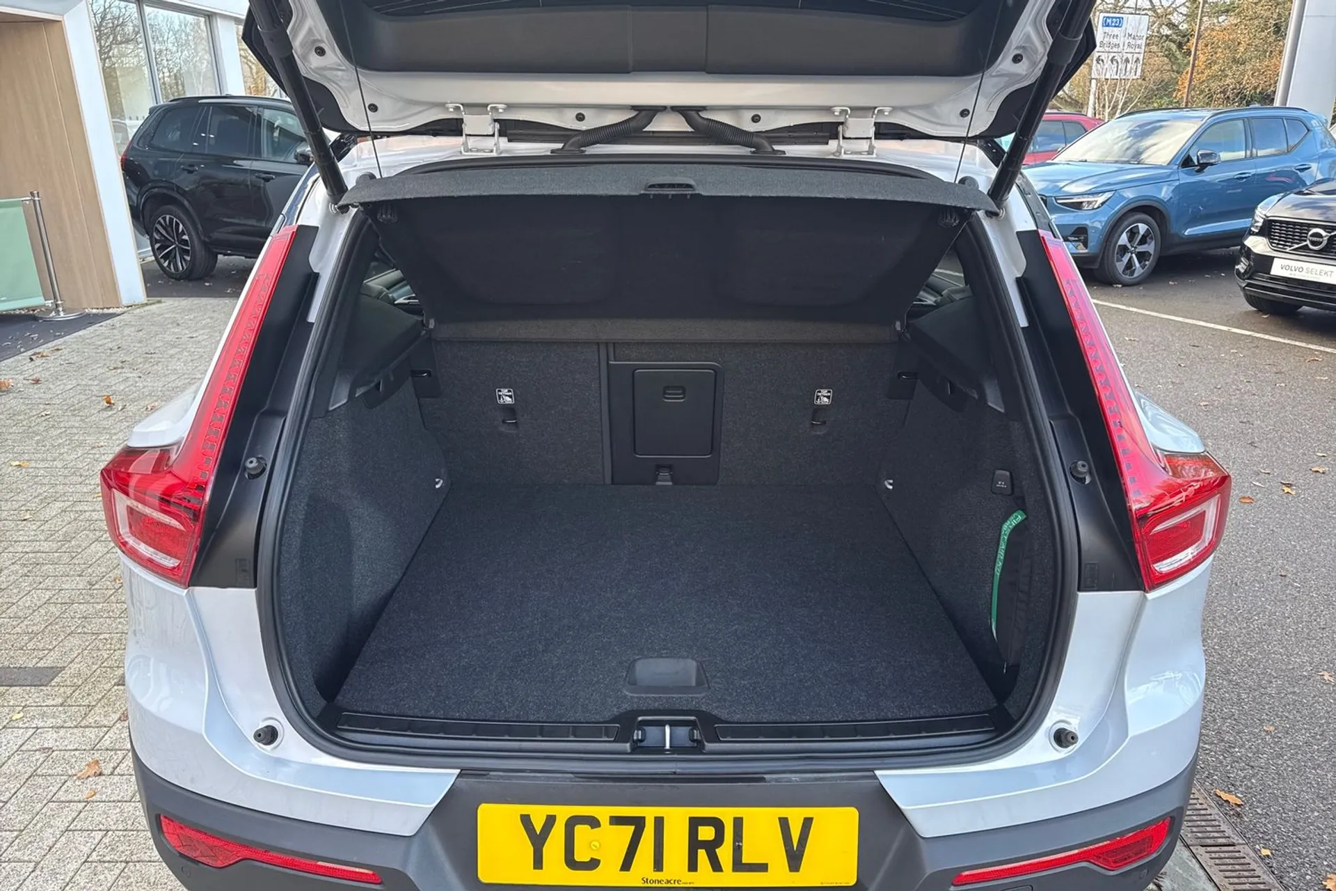 Volvo XC40 thumbnail image number 20