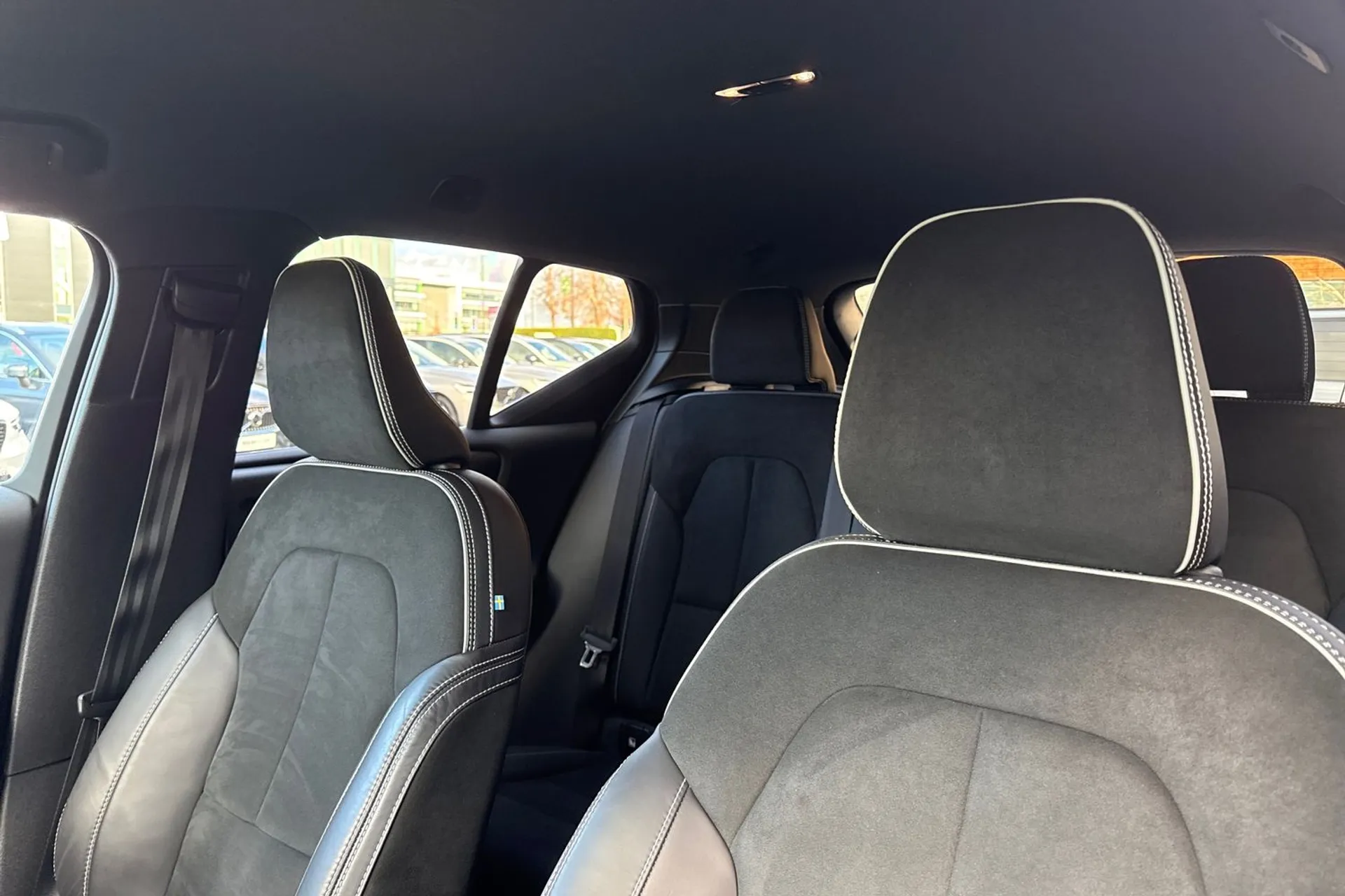 Volvo XC40 thumbnail image number 29