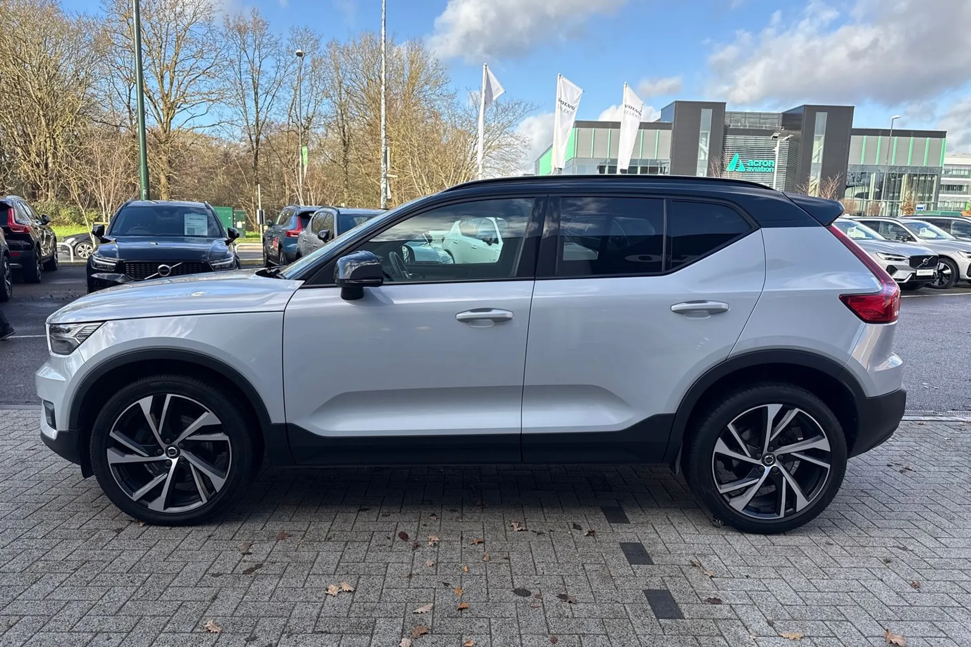 Volvo XC40 thumbnail image number 11