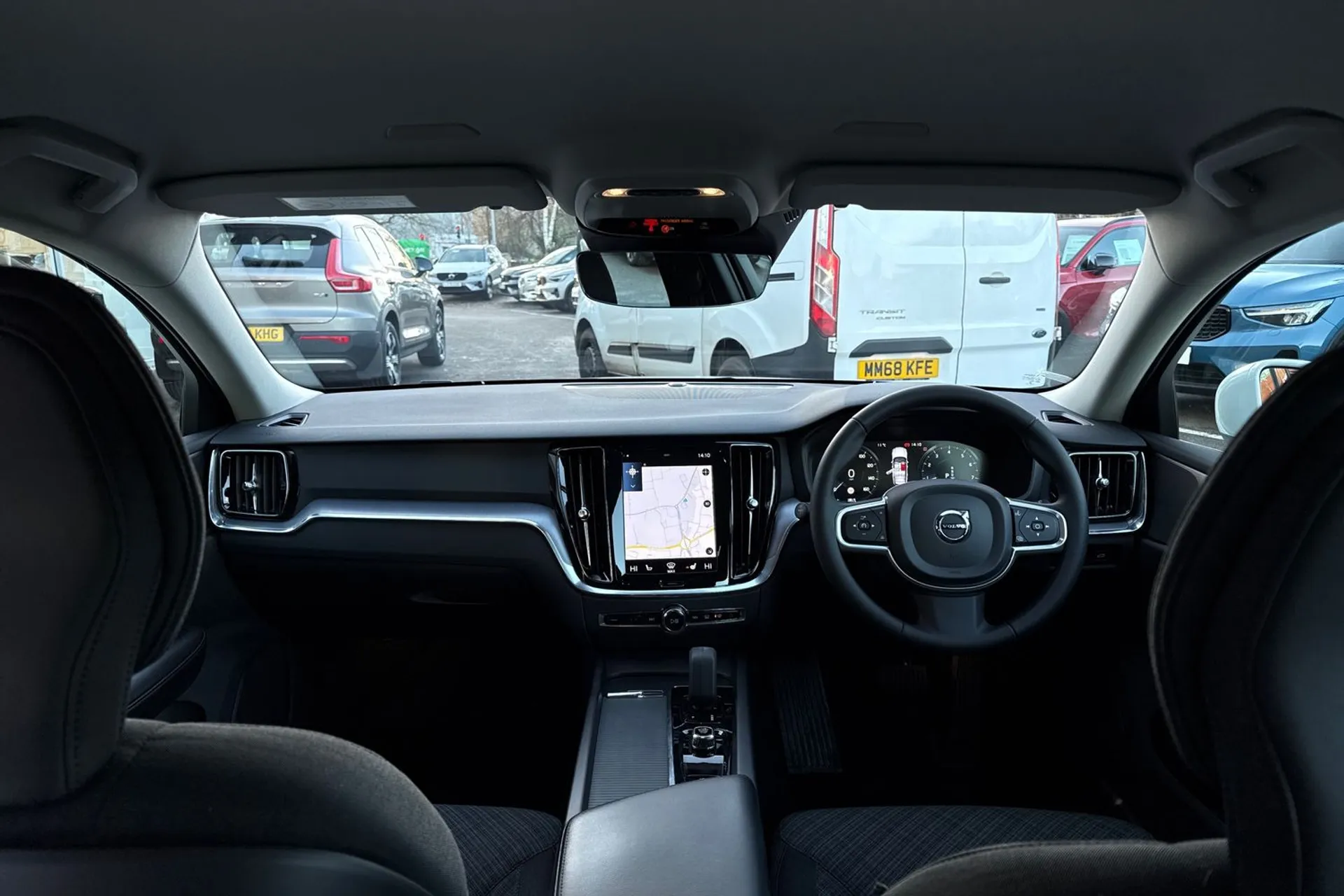 Volvo V60 thumbnail image number 3