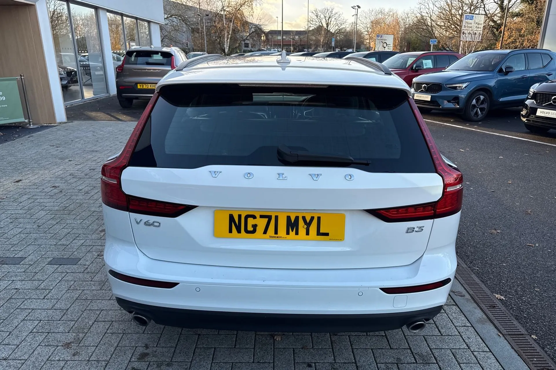 Volvo V60 thumbnail image number 9