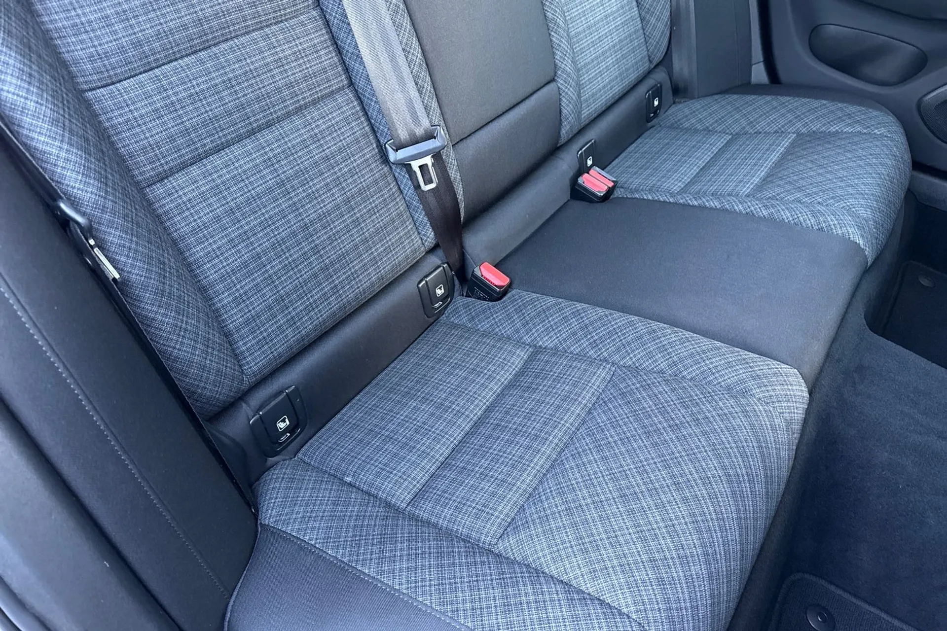 Volvo V60 thumbnail image number 24