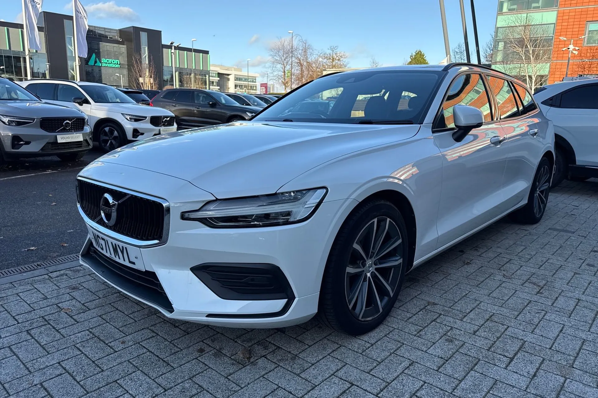 Volvo V60 thumbnail image number 11