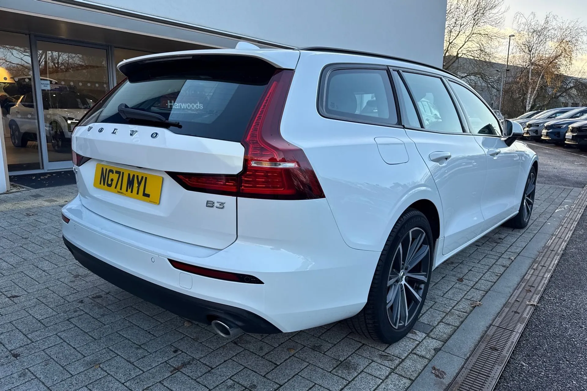 Volvo V60 thumbnail image number 8