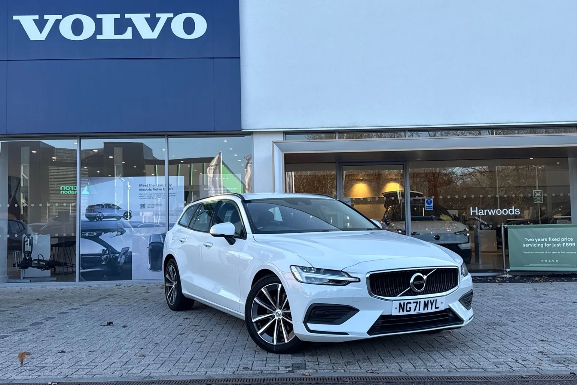 Volvo V60 focused image