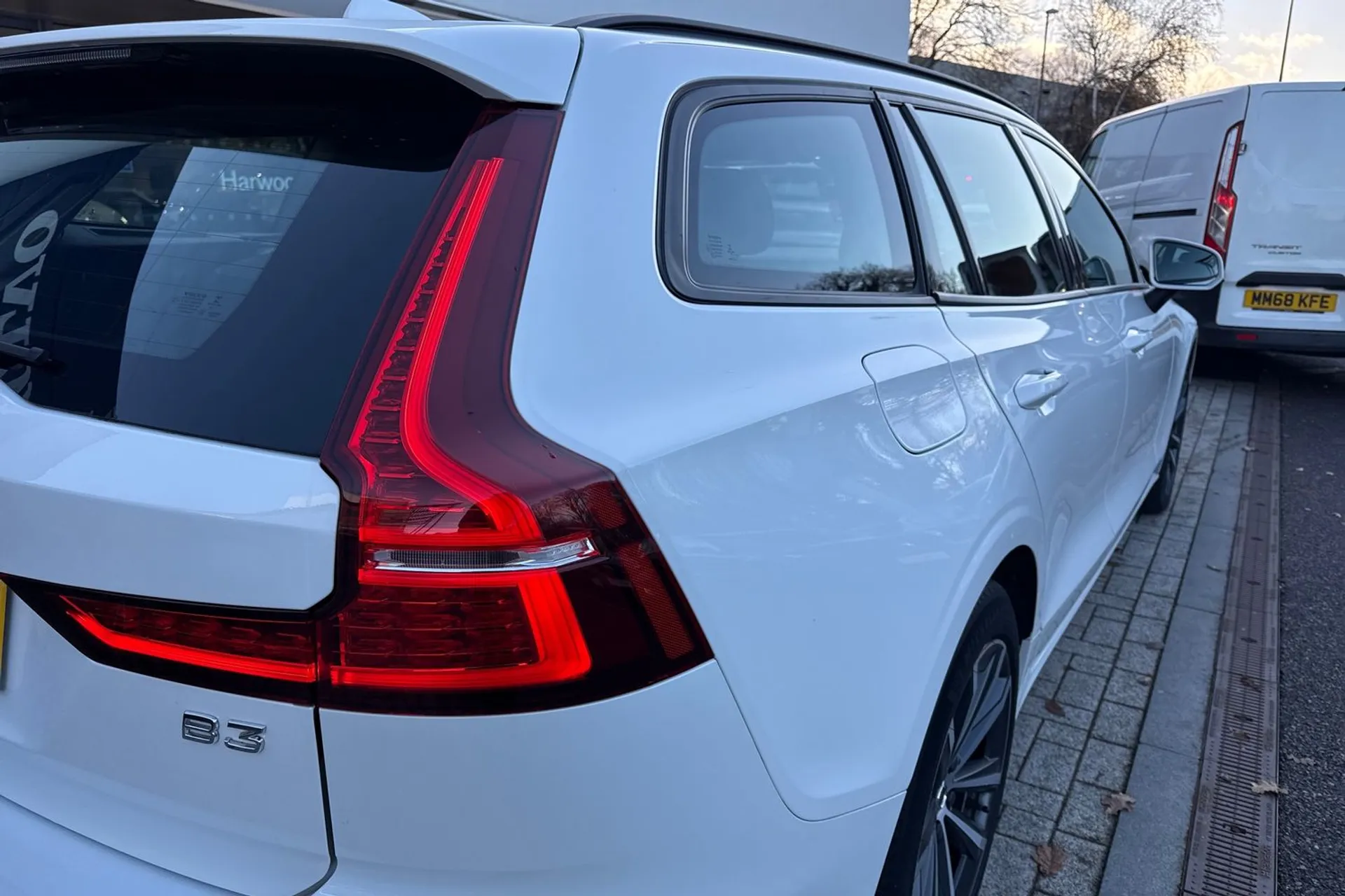 Volvo V60 thumbnail image number 14