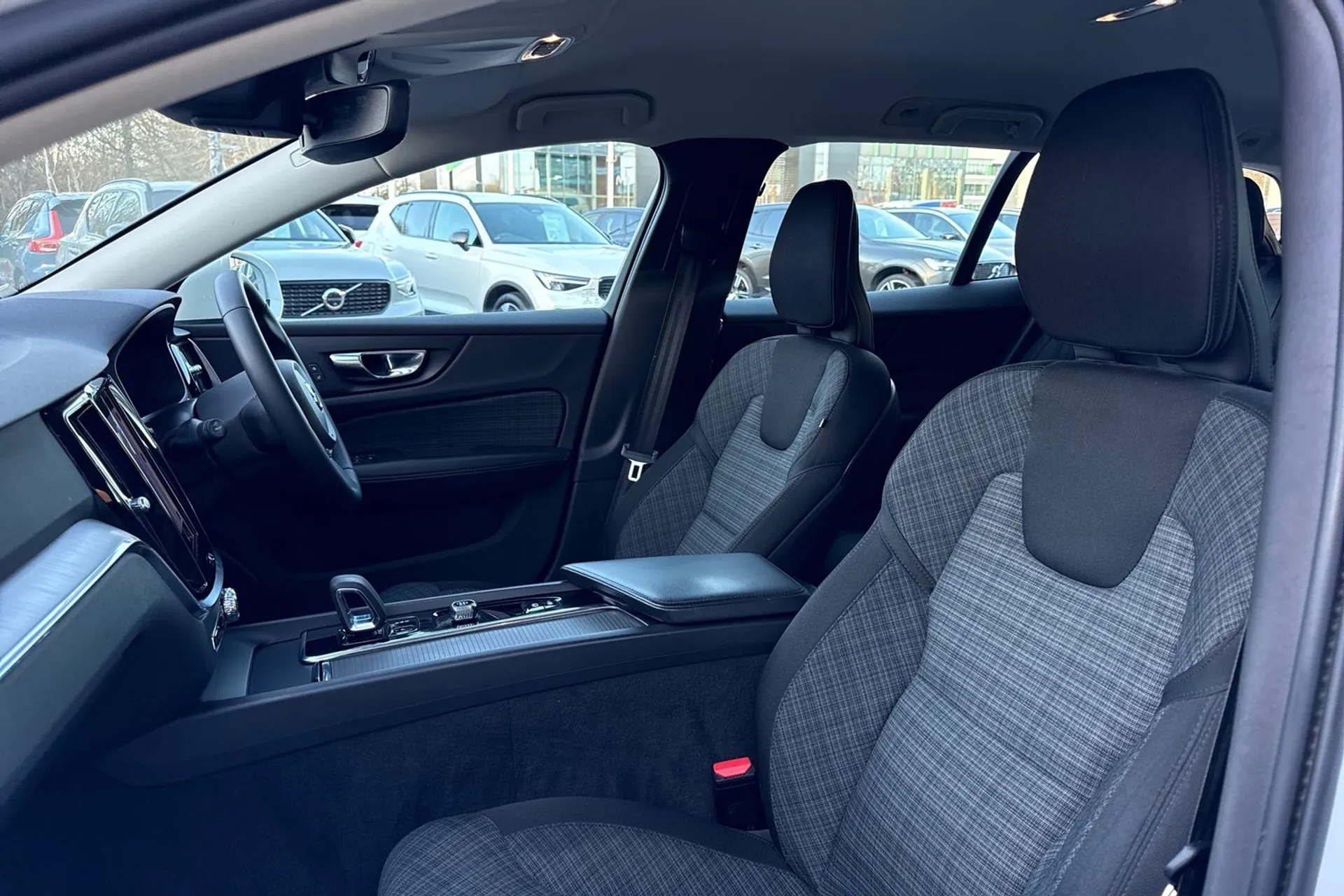 Volvo V60 thumbnail image number 27